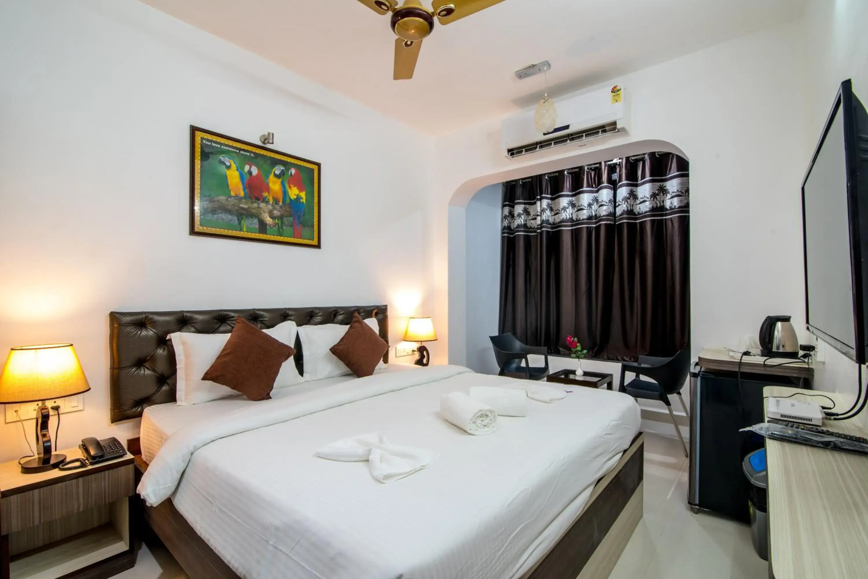 TV and multimedia, Bed in Sal Riviera TV and multimedia, Bed in Sal Riviera