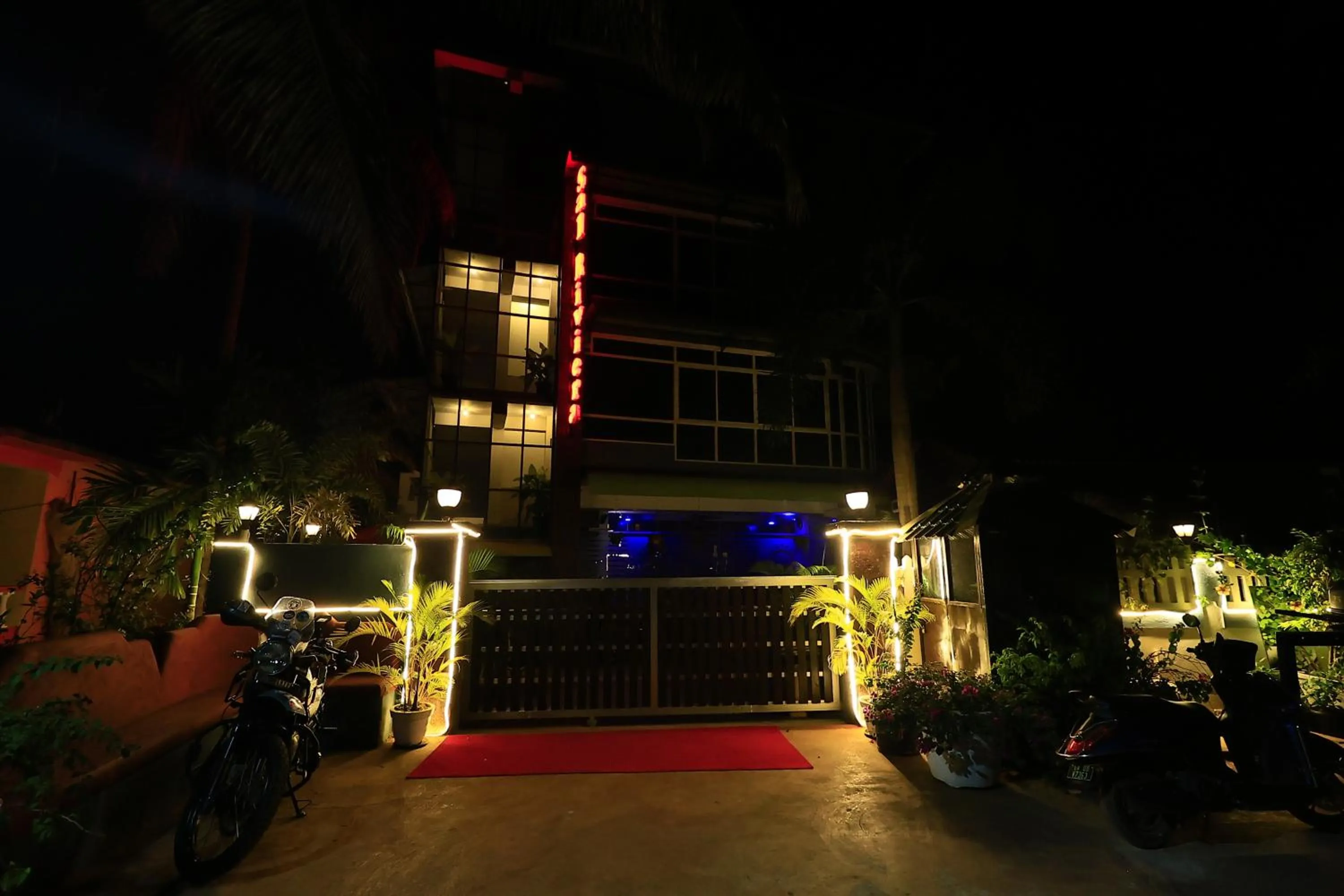 Facade/entrance in Sal Riviera