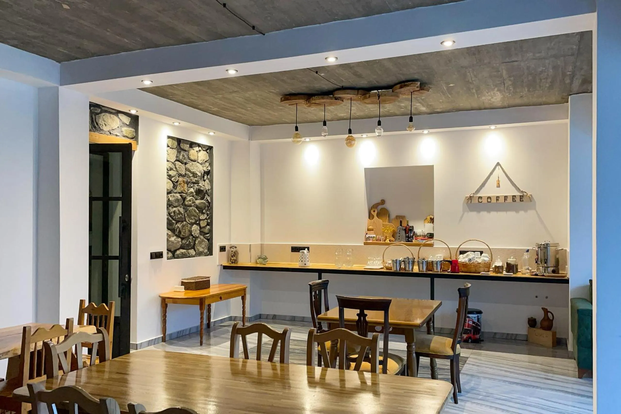 Coffee/tea facilities, Restaurant/Places to Eat in Hotel Level