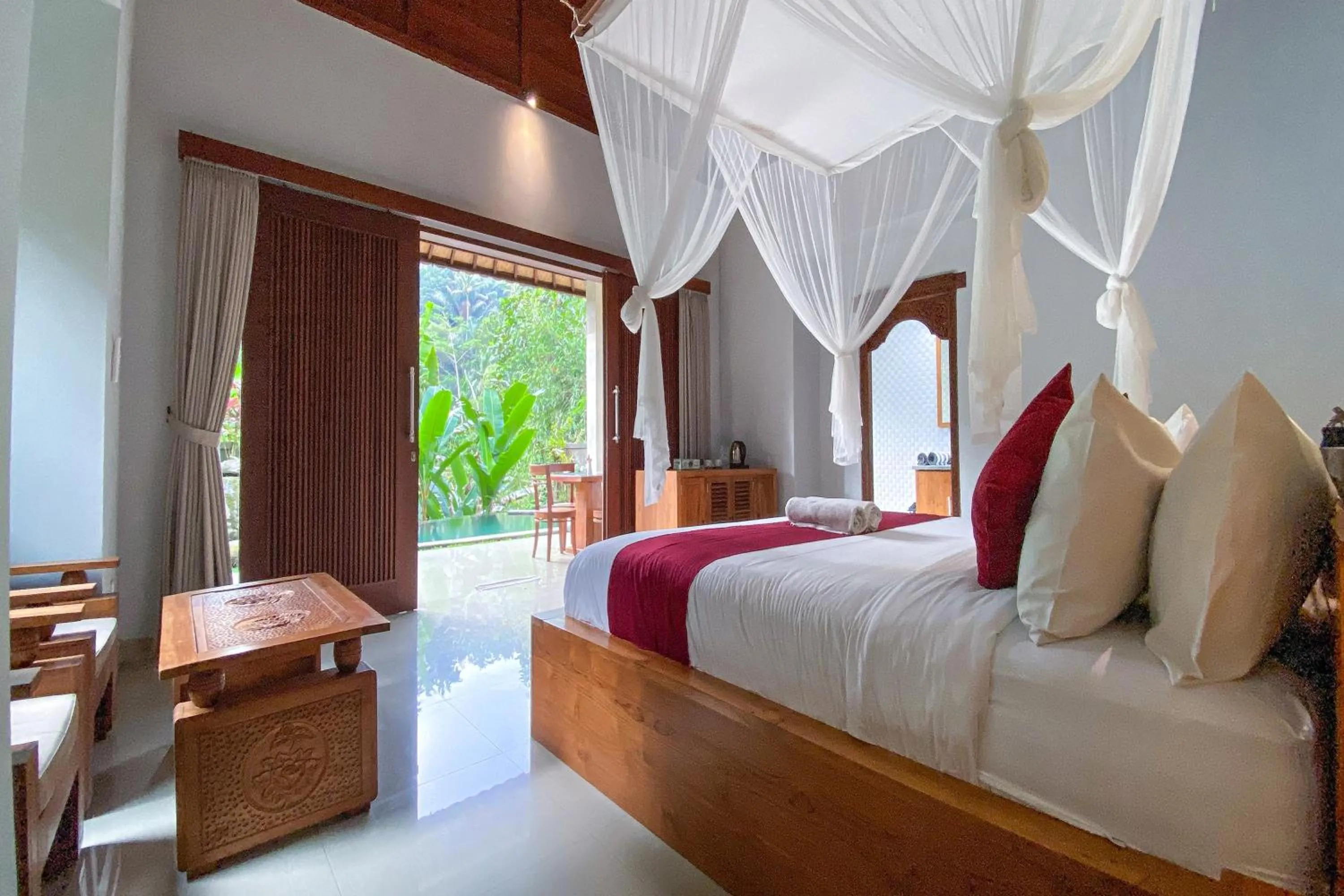 Bed in Bali Jungle Resort