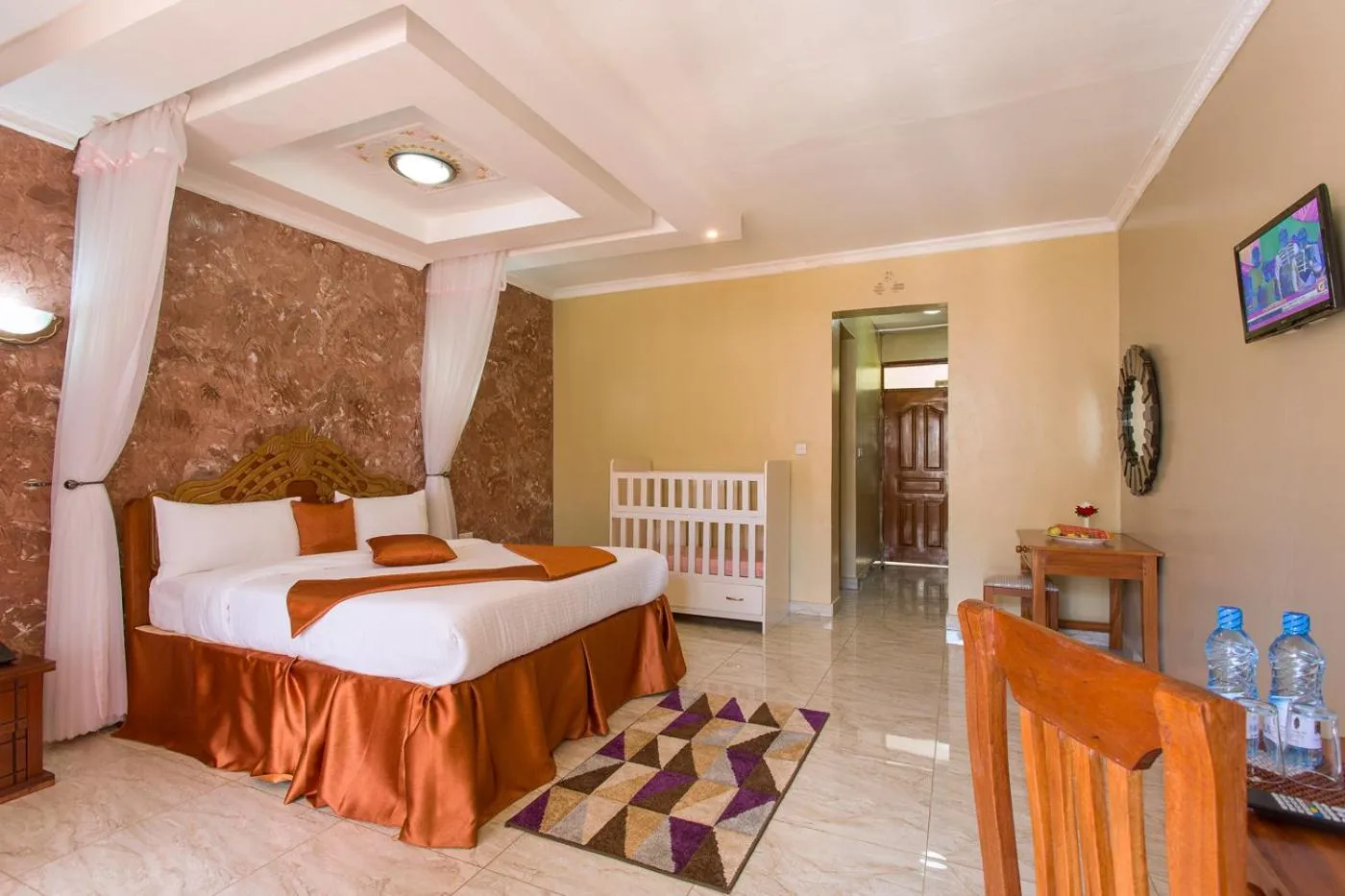 Bed in Epashikino Resort & Spa