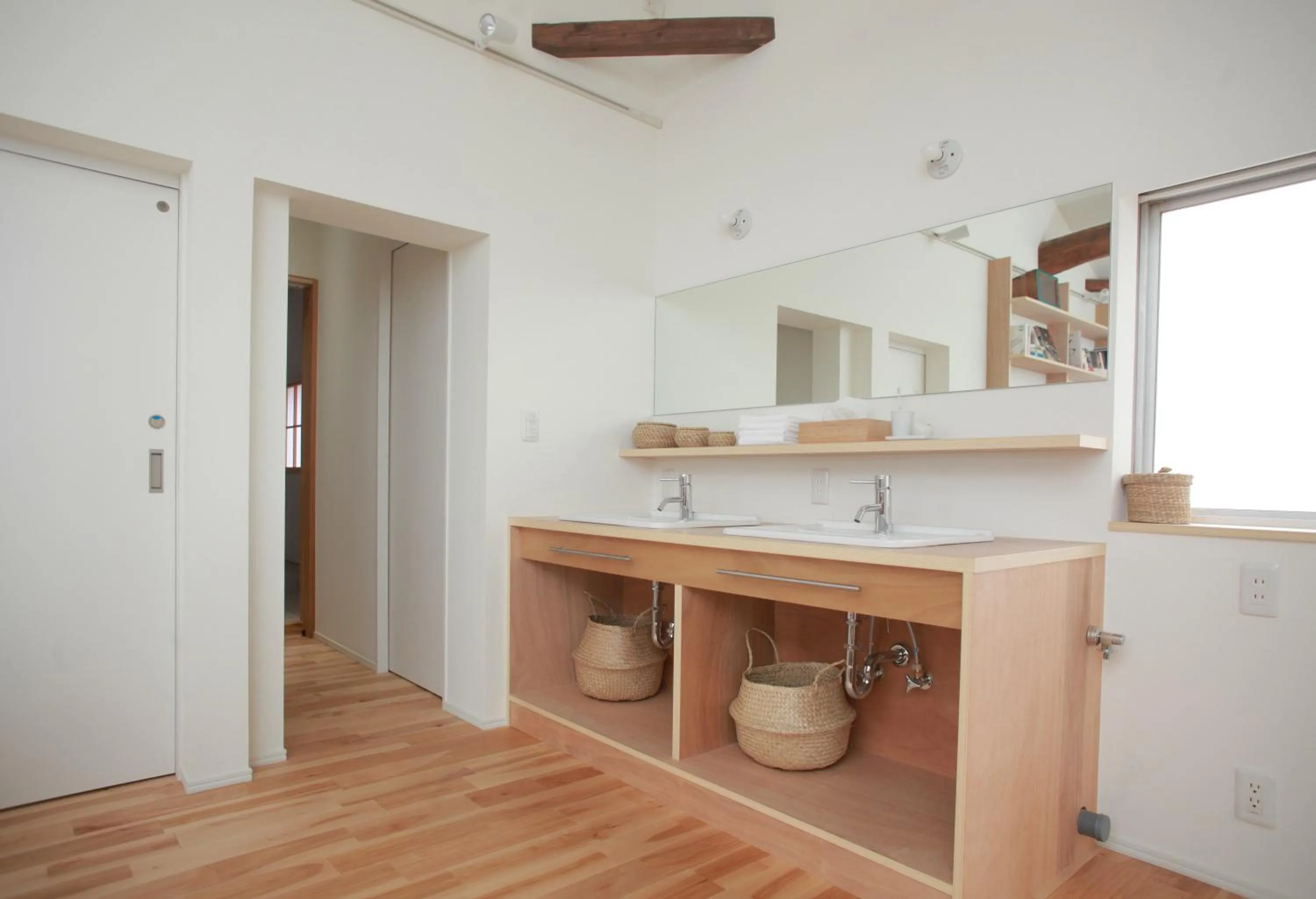 Area and facilities in INTRO Tamagawa