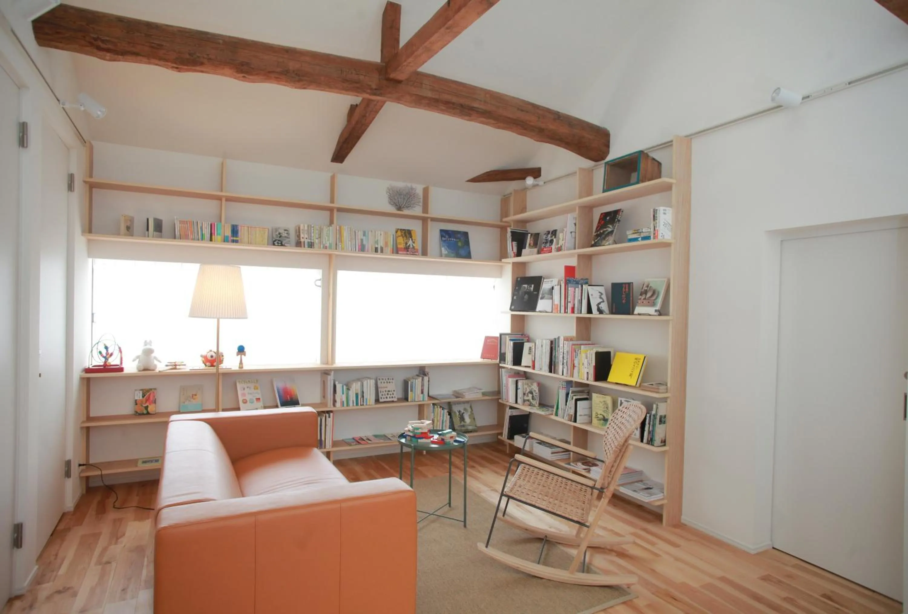 Library in INTRO Tamagawa