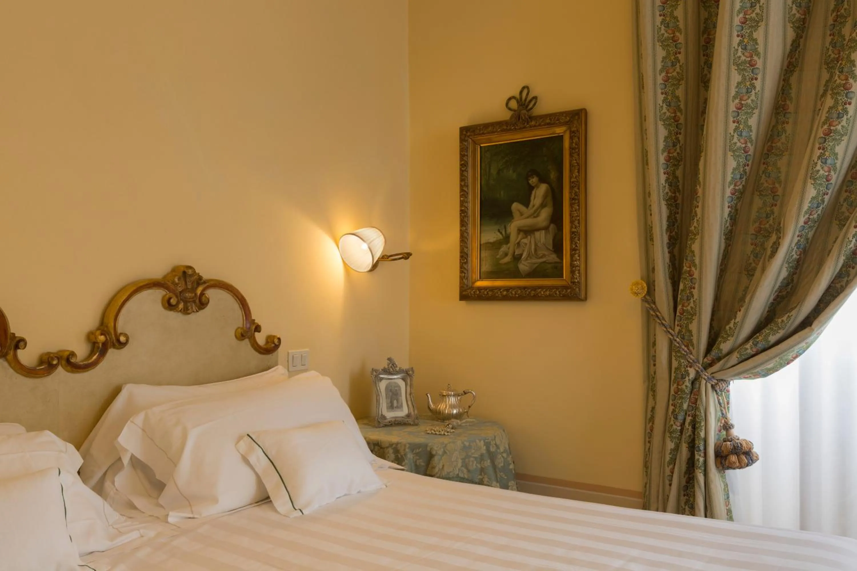 Bedroom, Bed in Hotel Villa Marsili