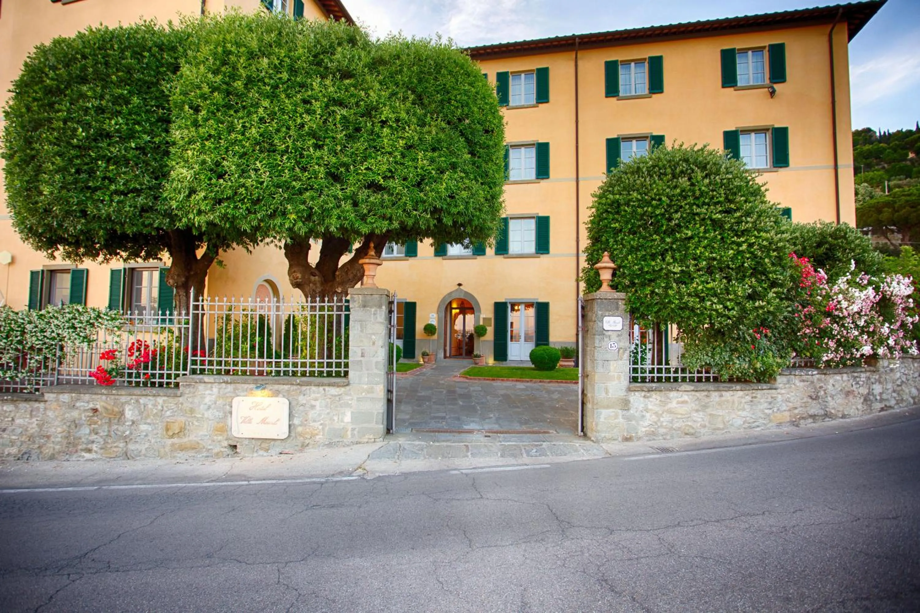 Facade/entrance in Hotel Villa Marsili