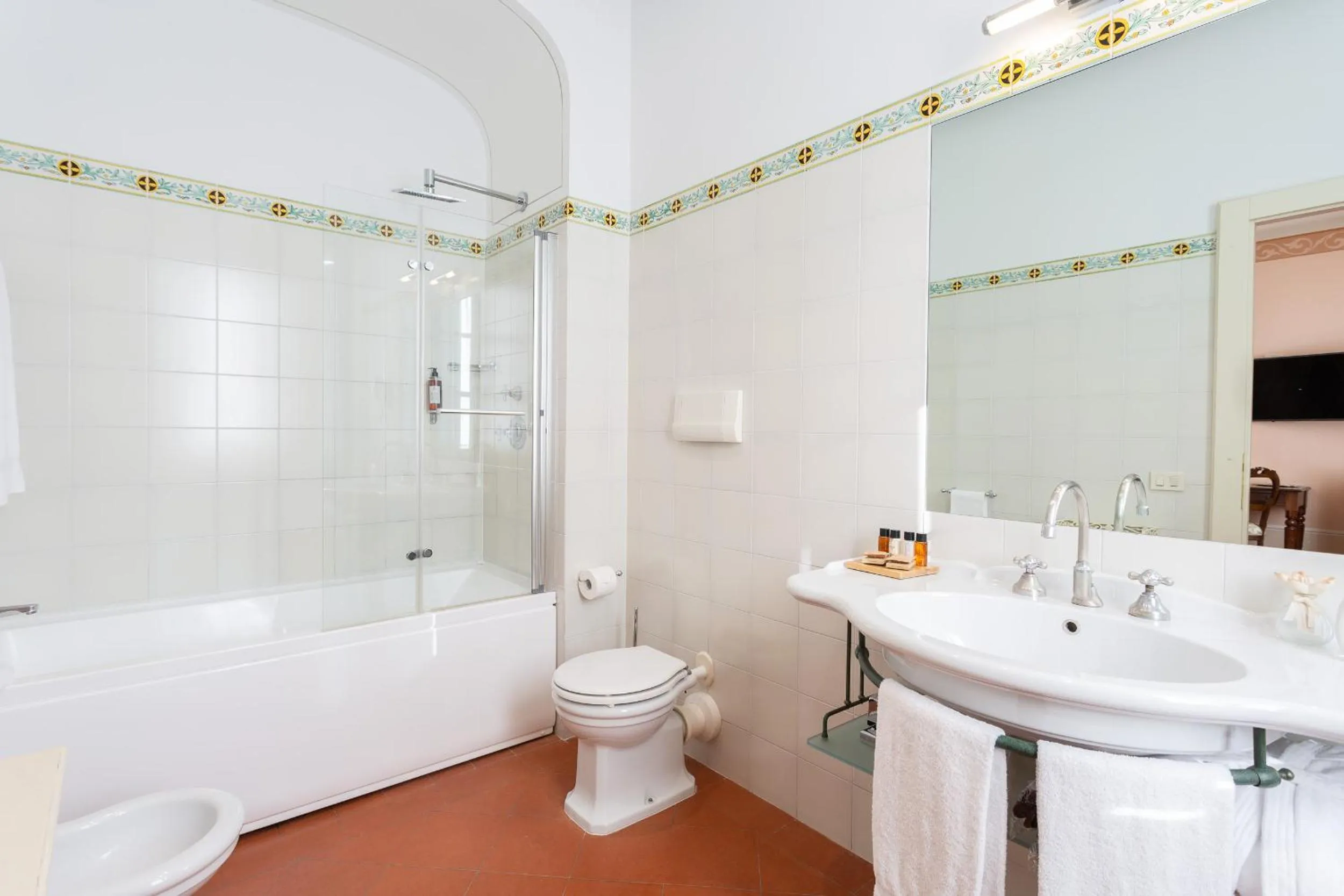 Bathroom in Hotel Villa Marsili