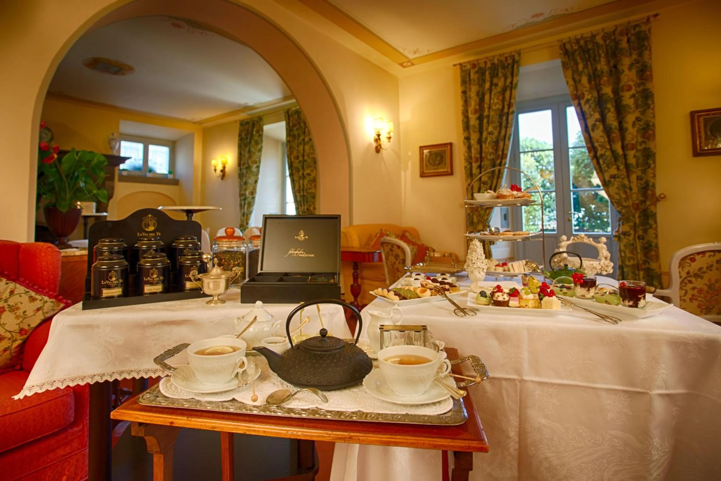 Food and drinks in Hotel Villa Marsili