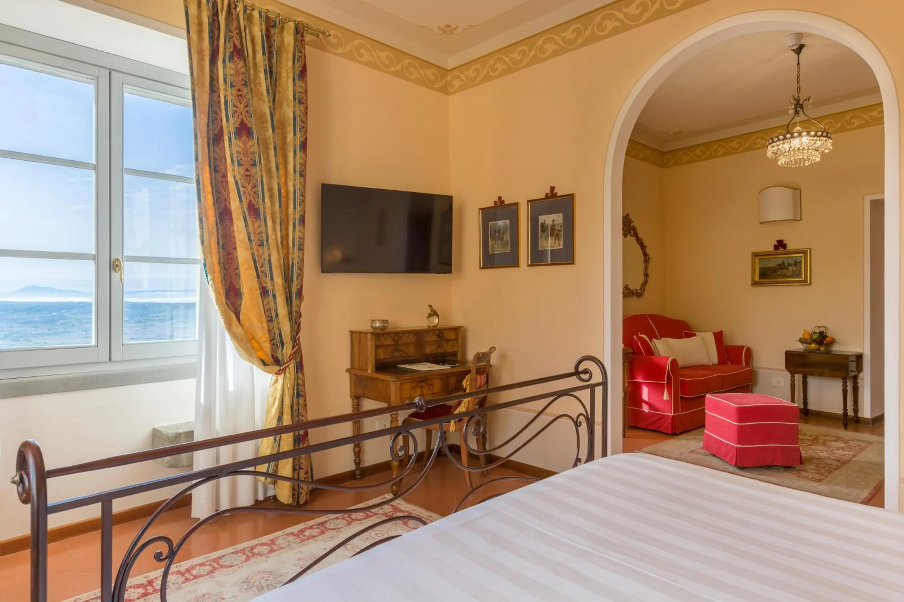 Photo of the whole room, Bed in Hotel Villa Marsili