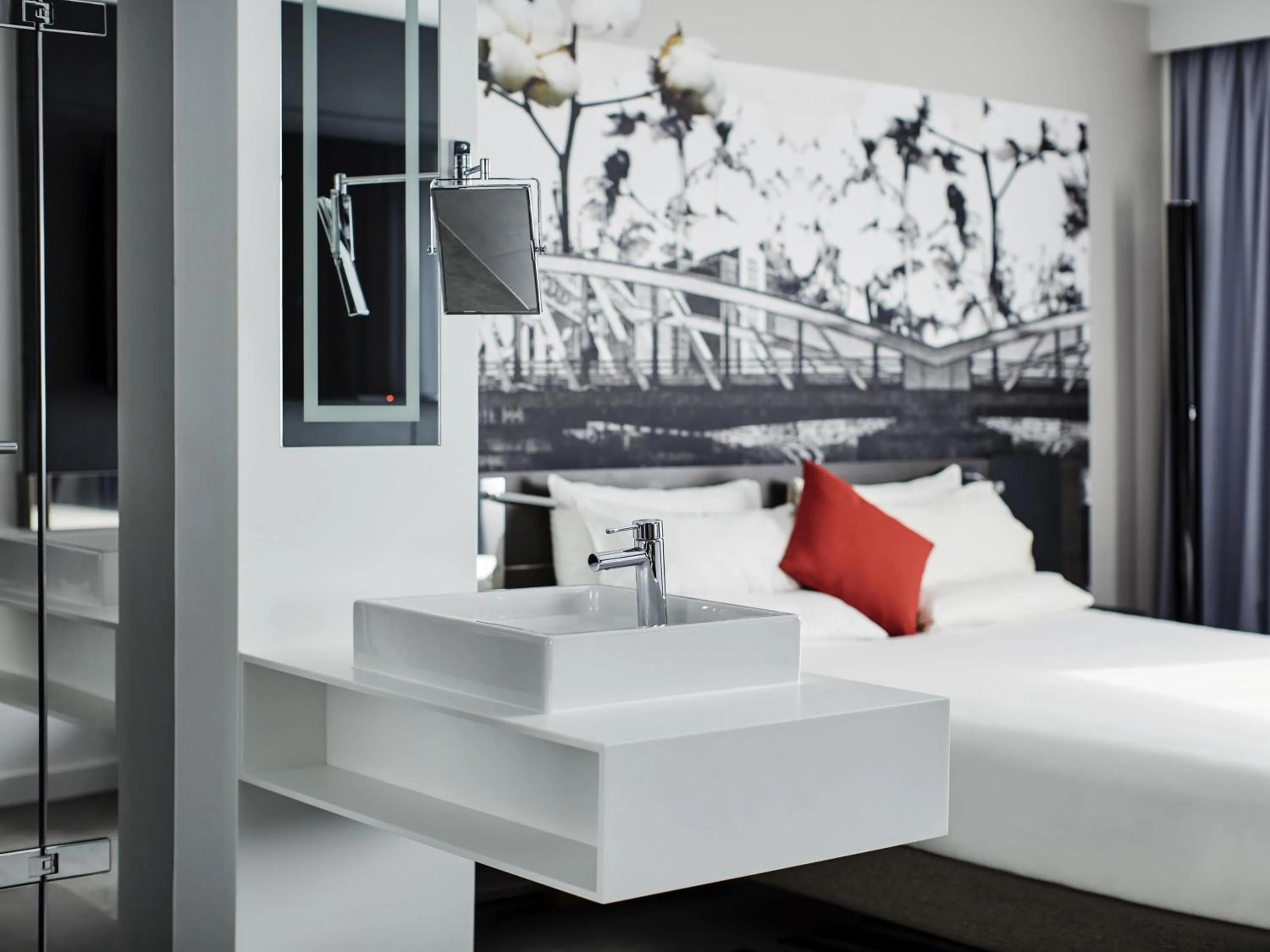 Bedroom in Novotel Manchester Centre