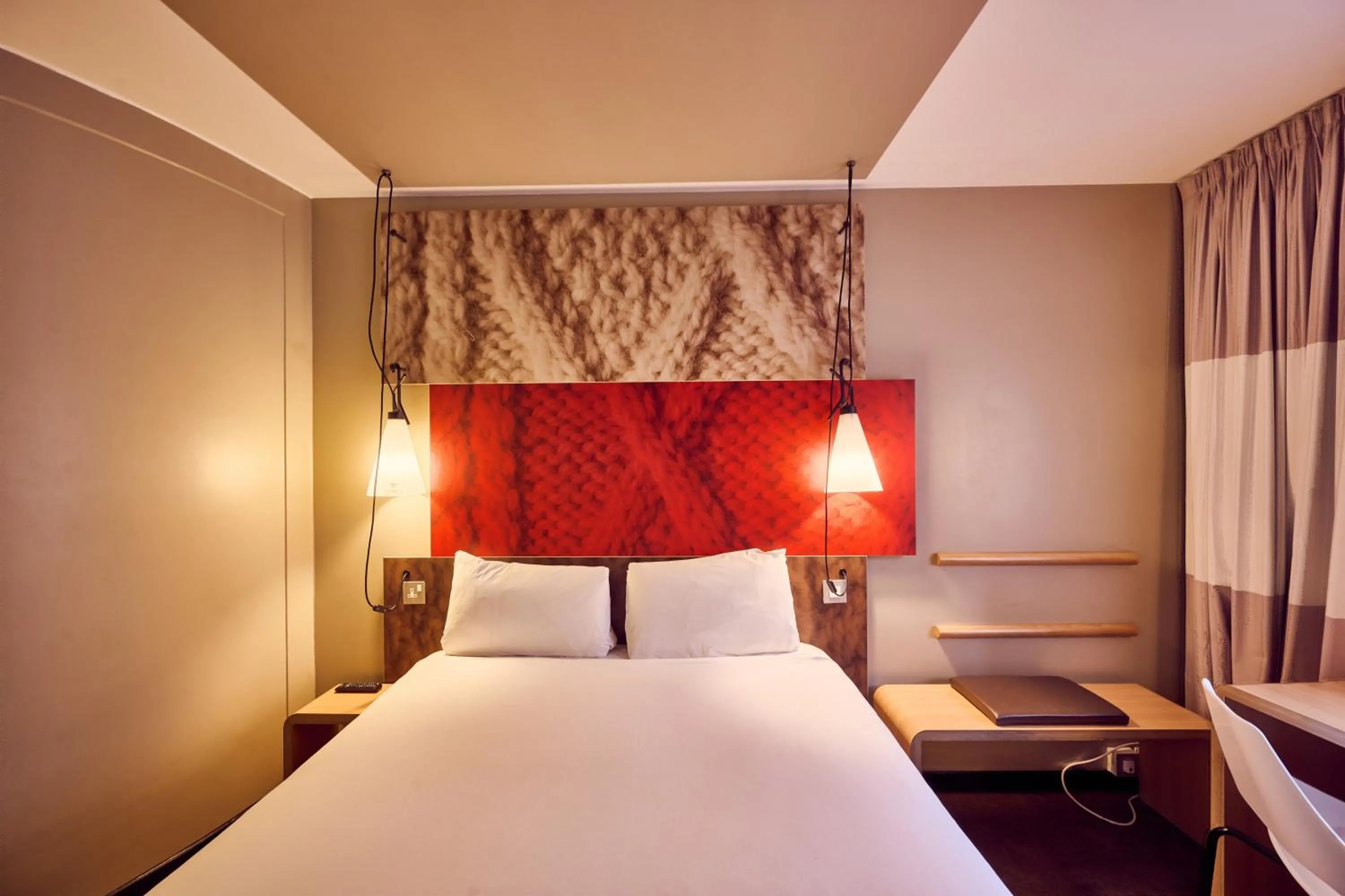 Bedroom, Bed in a&o Manchester City Centre