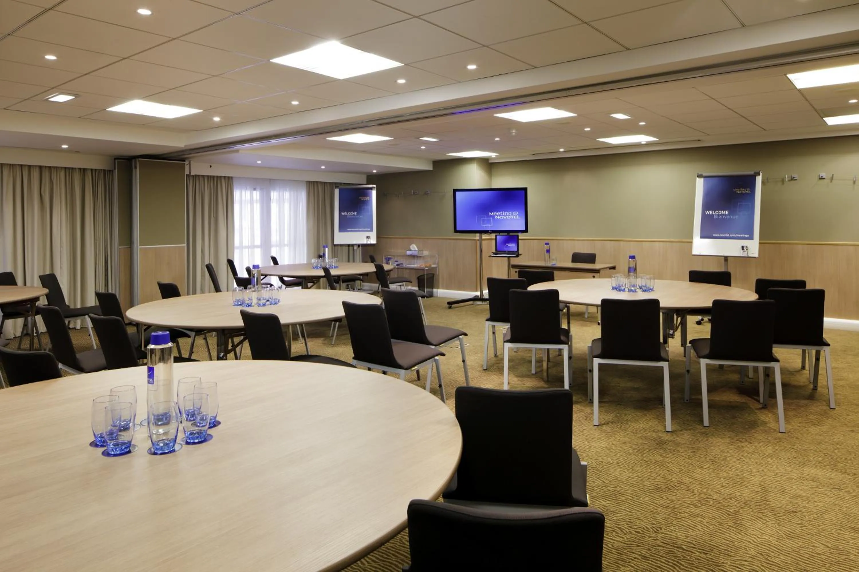 Business facilities in Novotel Manchester Centre