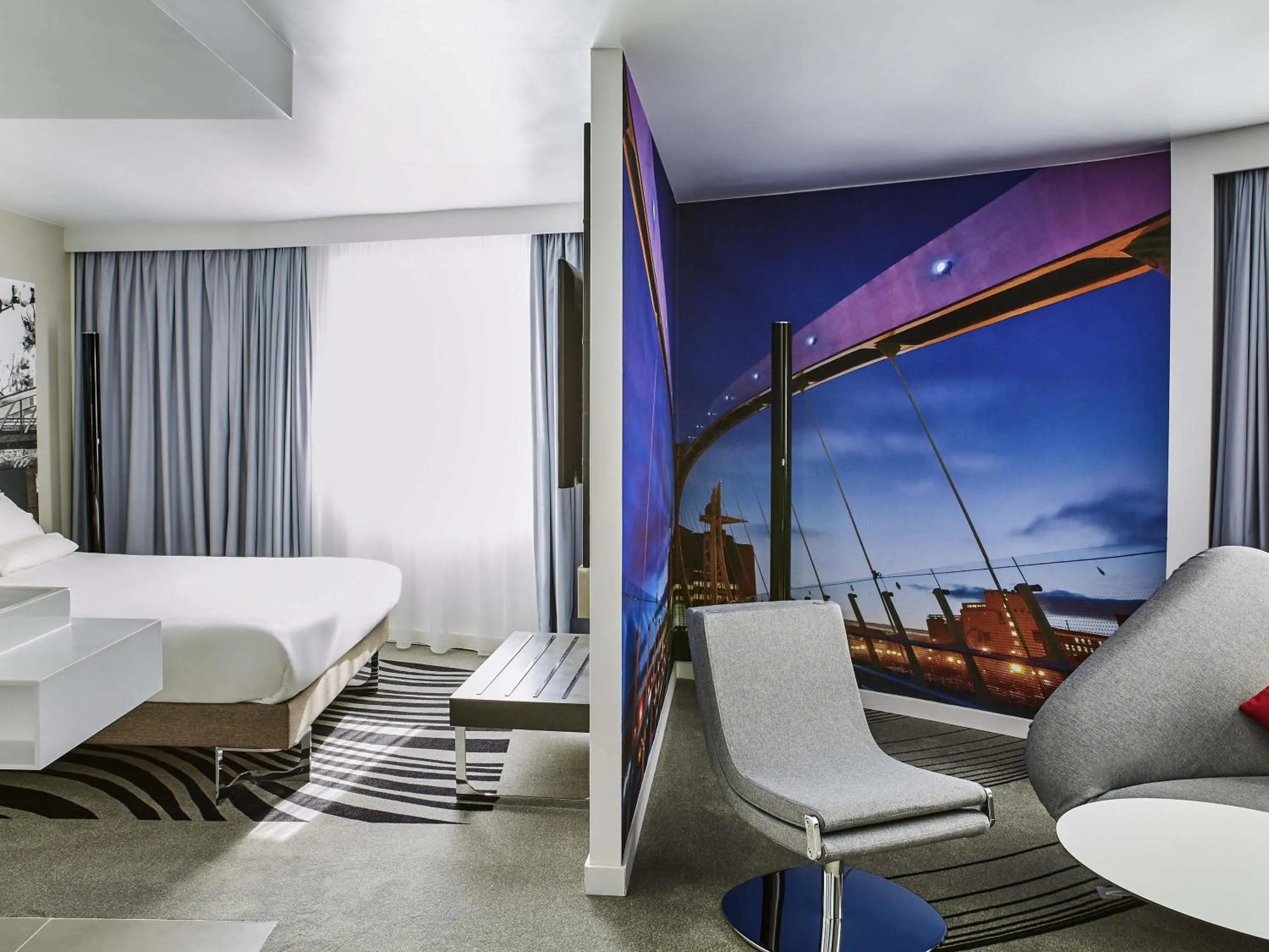 Bedroom in Novotel Manchester Centre