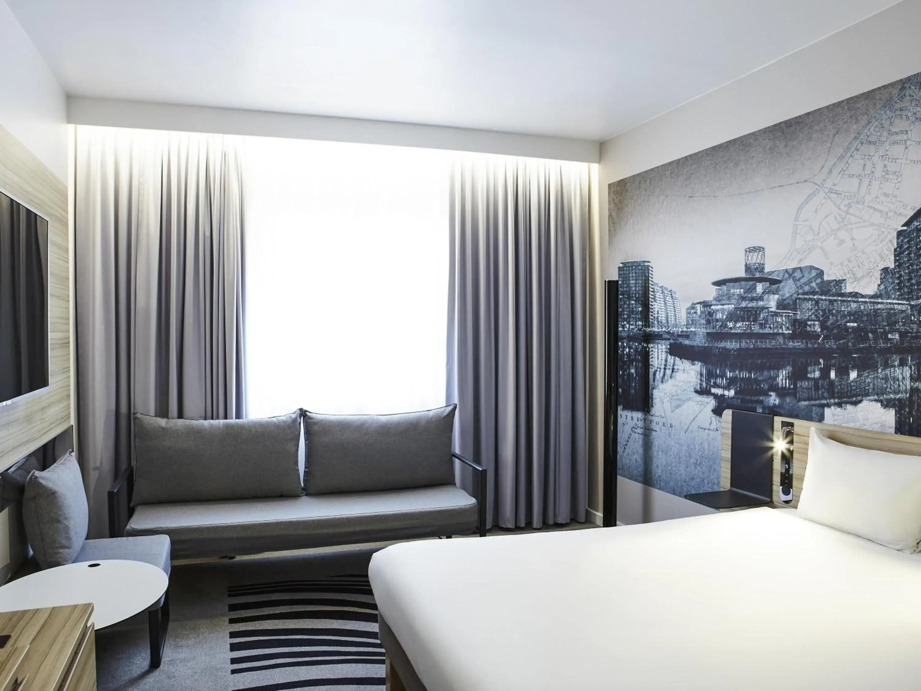 Bedroom in Novotel Manchester Centre Bedroom in Novotel Manchester Centre