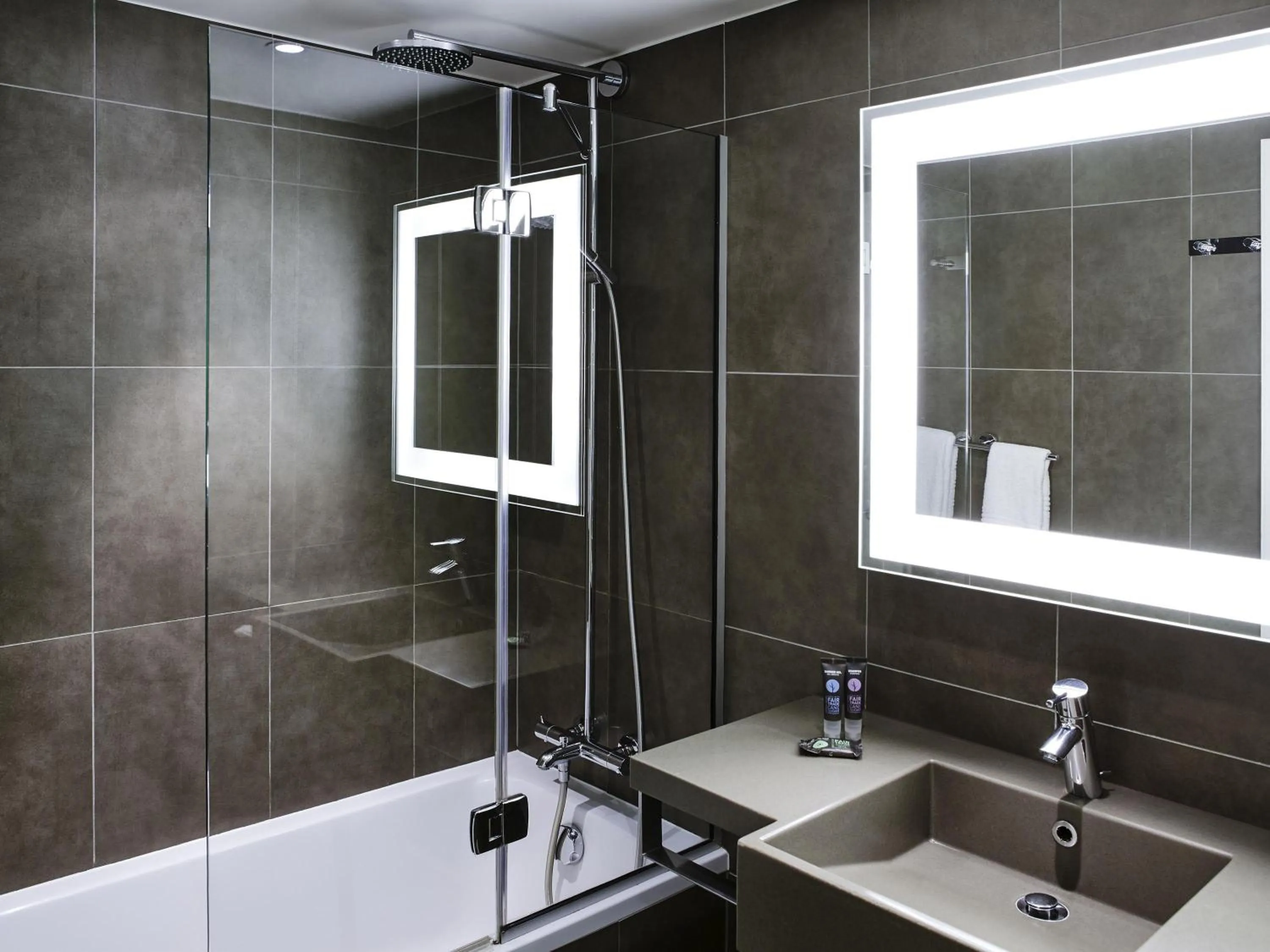 Bedroom in Novotel Manchester Centre