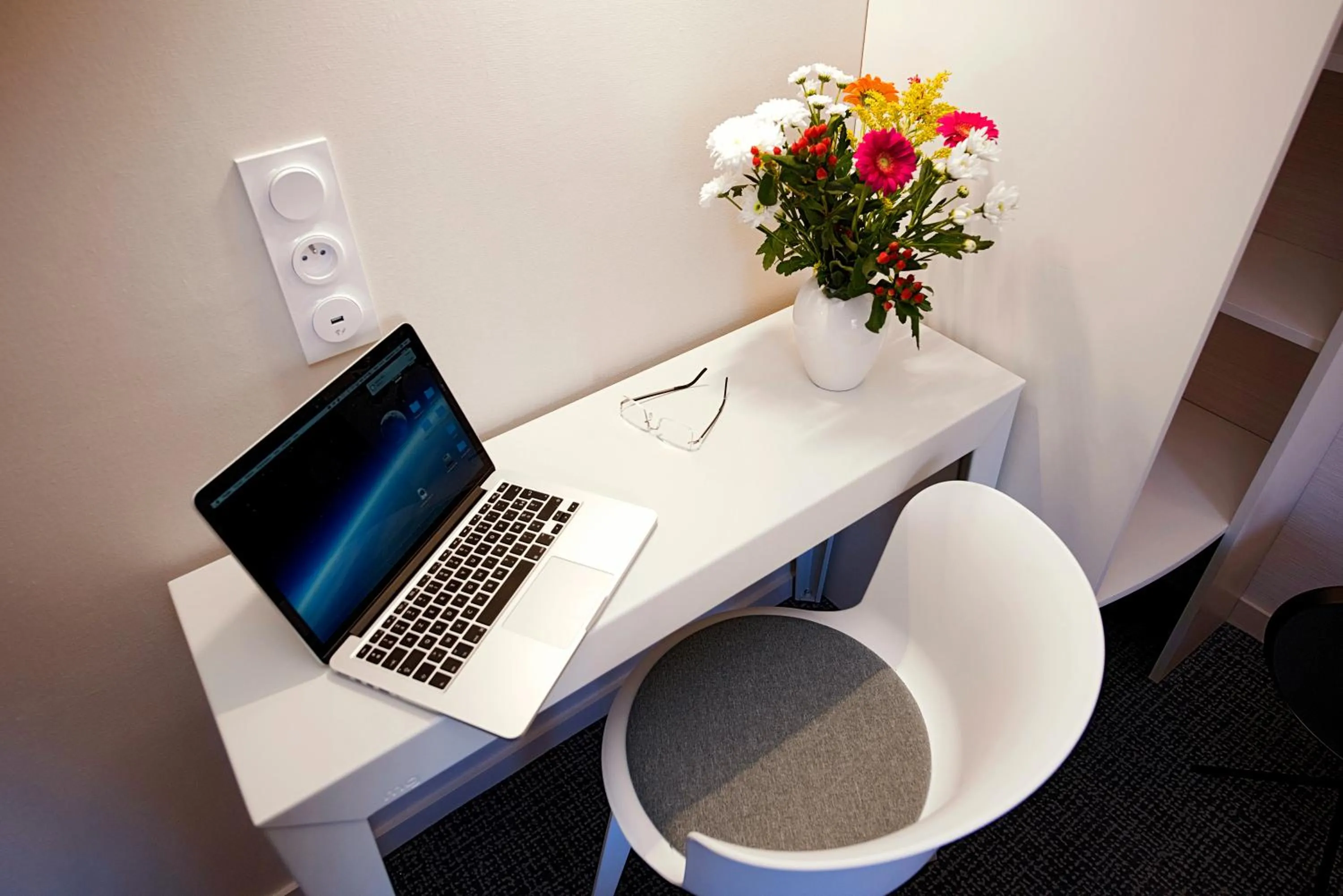 Bedroom in Hôtel Du Port