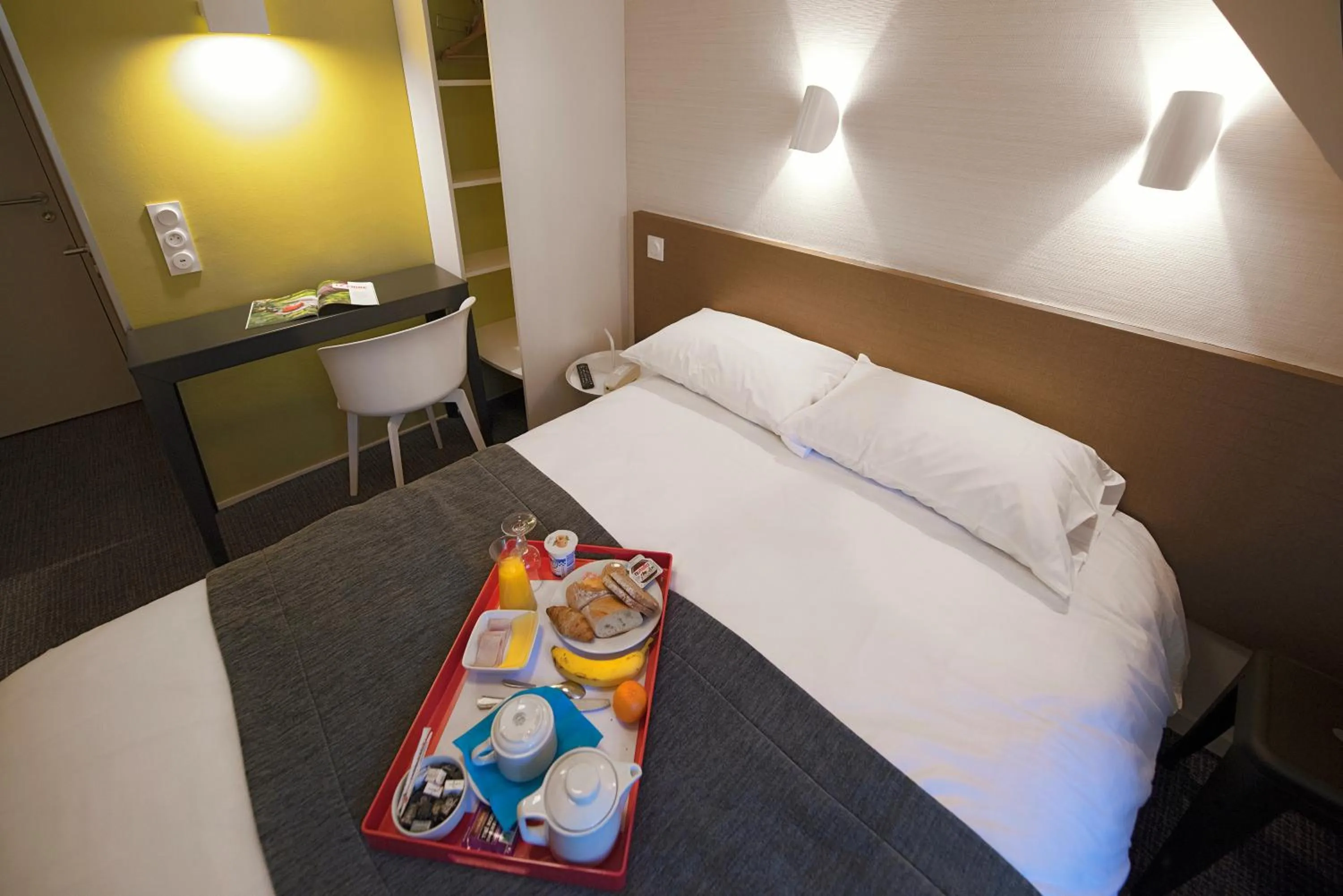 Bed in Hôtel Du Port