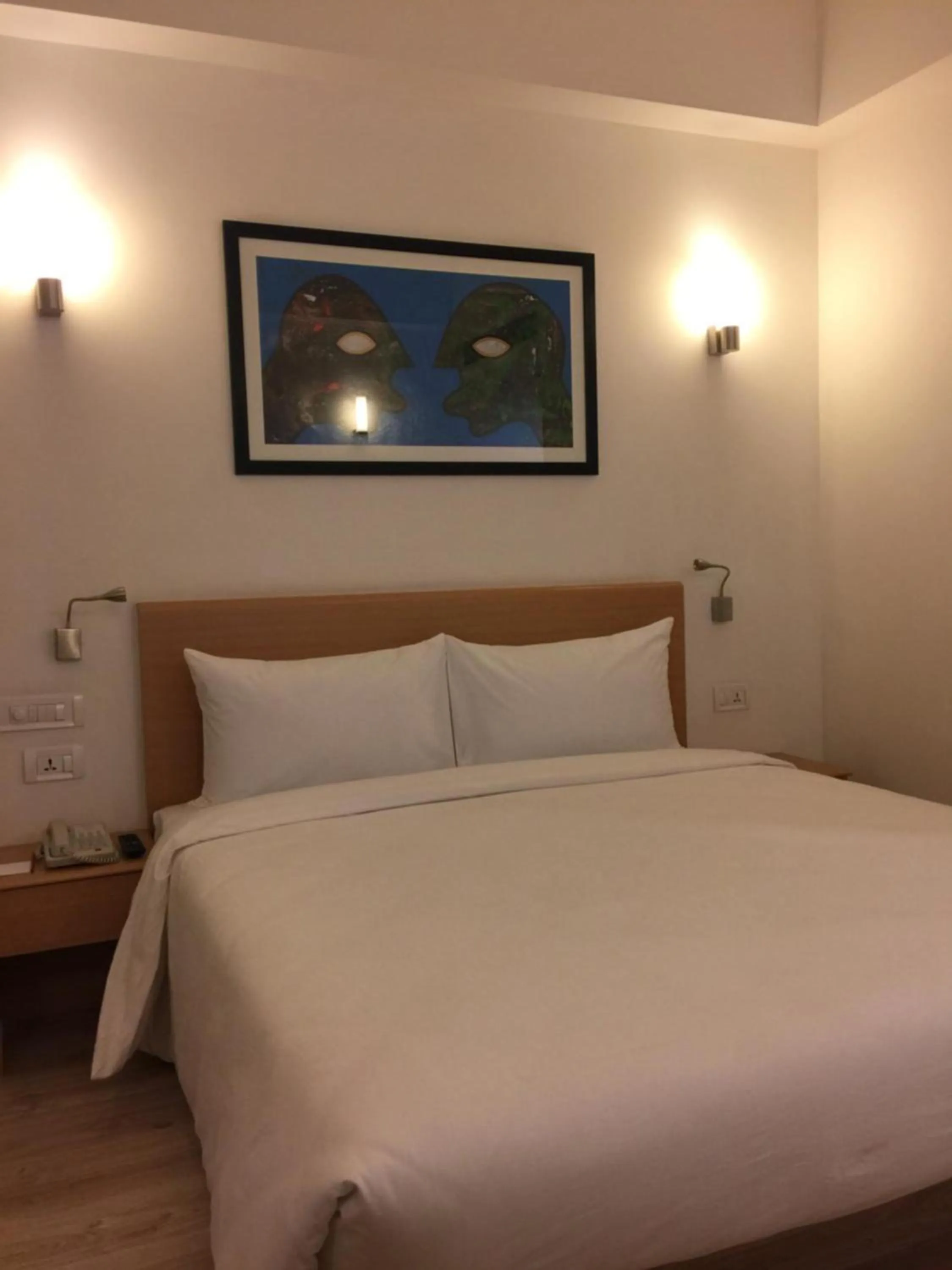 Bed in Red Fox by Lemon Tree Hotels, Sector 60, Gurugram