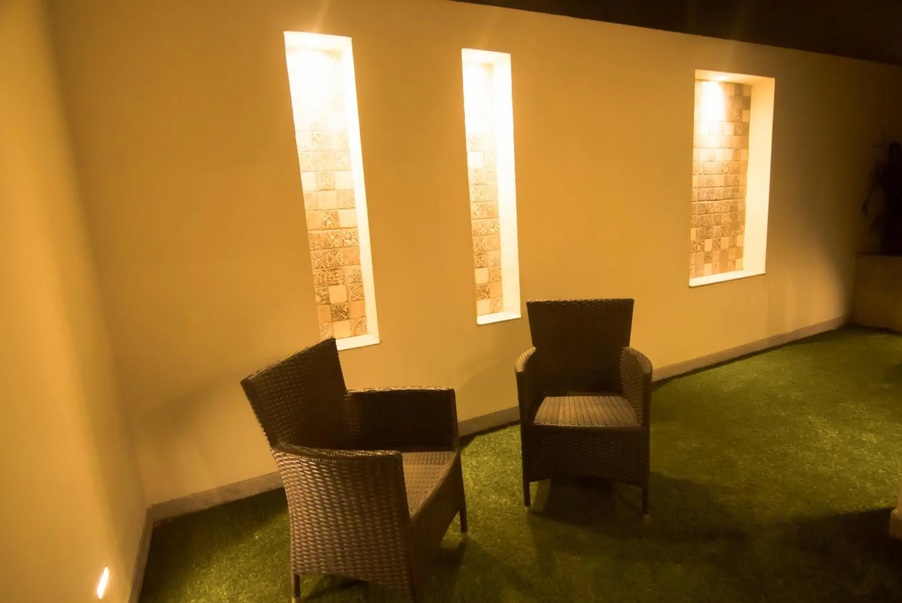 Living room, Seating Area in Red Fox Hotel, Sector 60, Gurugram