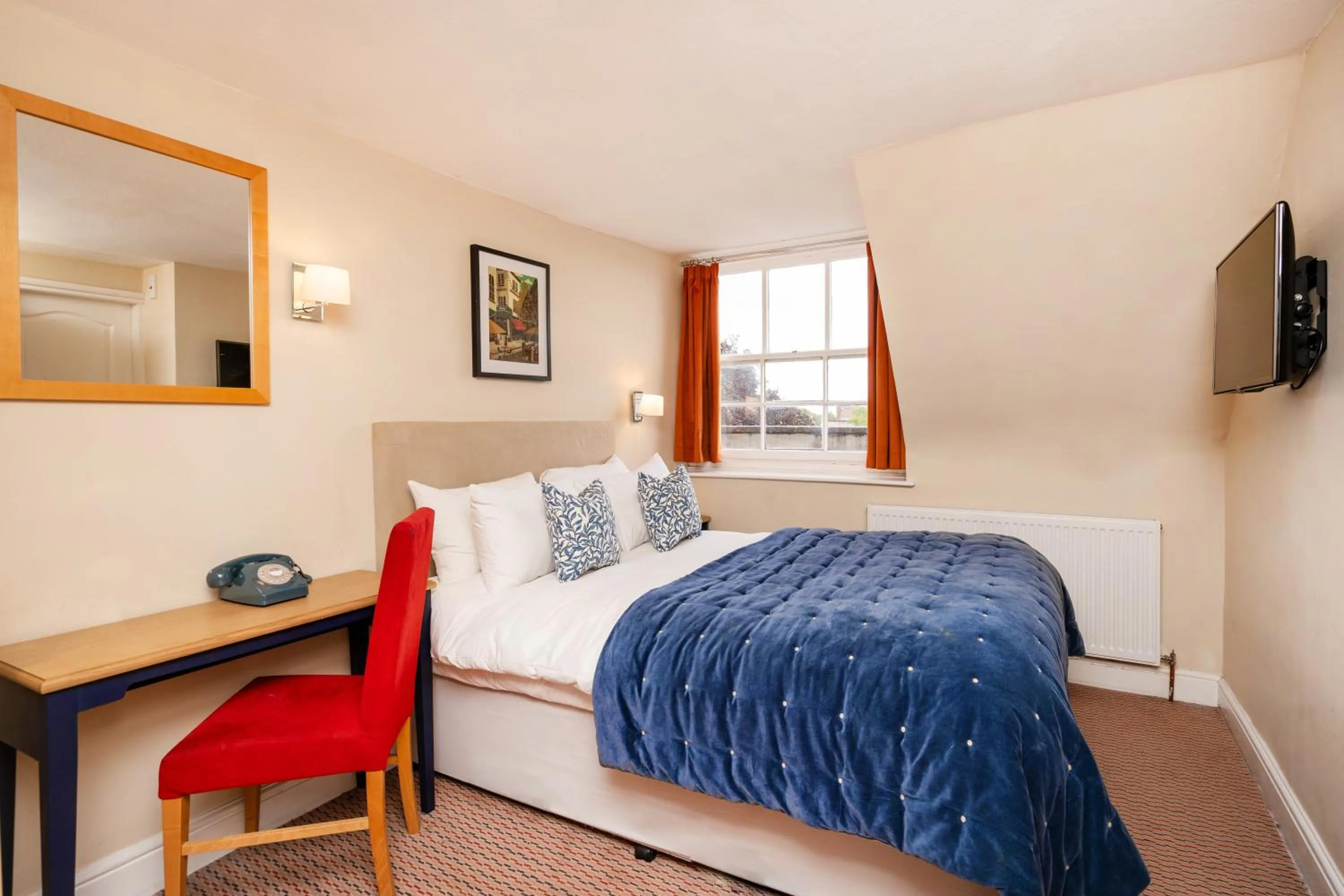 Bed in The Rodney Hotel