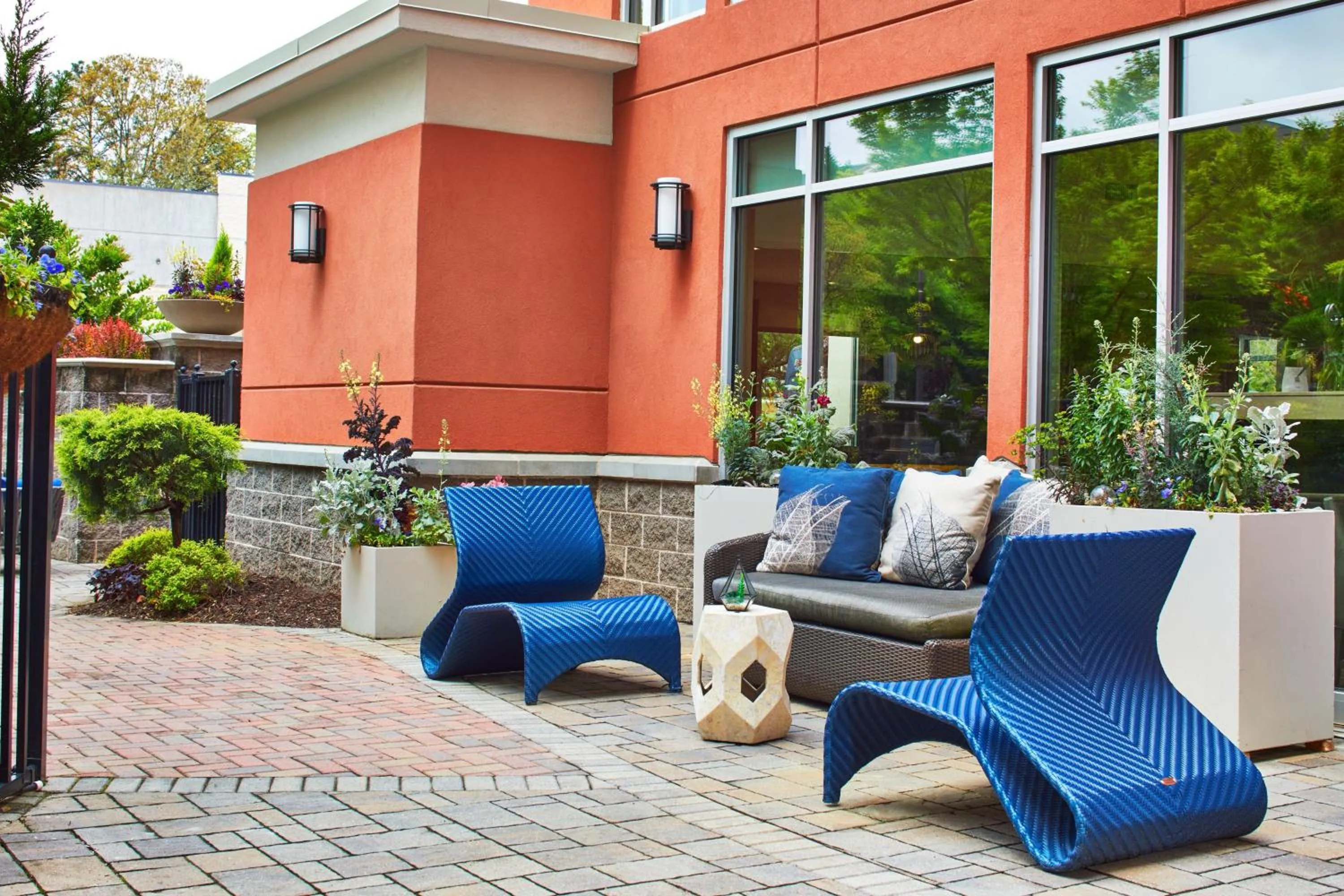 Swimming pool in Residence Inn Atlanta Perimeter Center Dunwoody