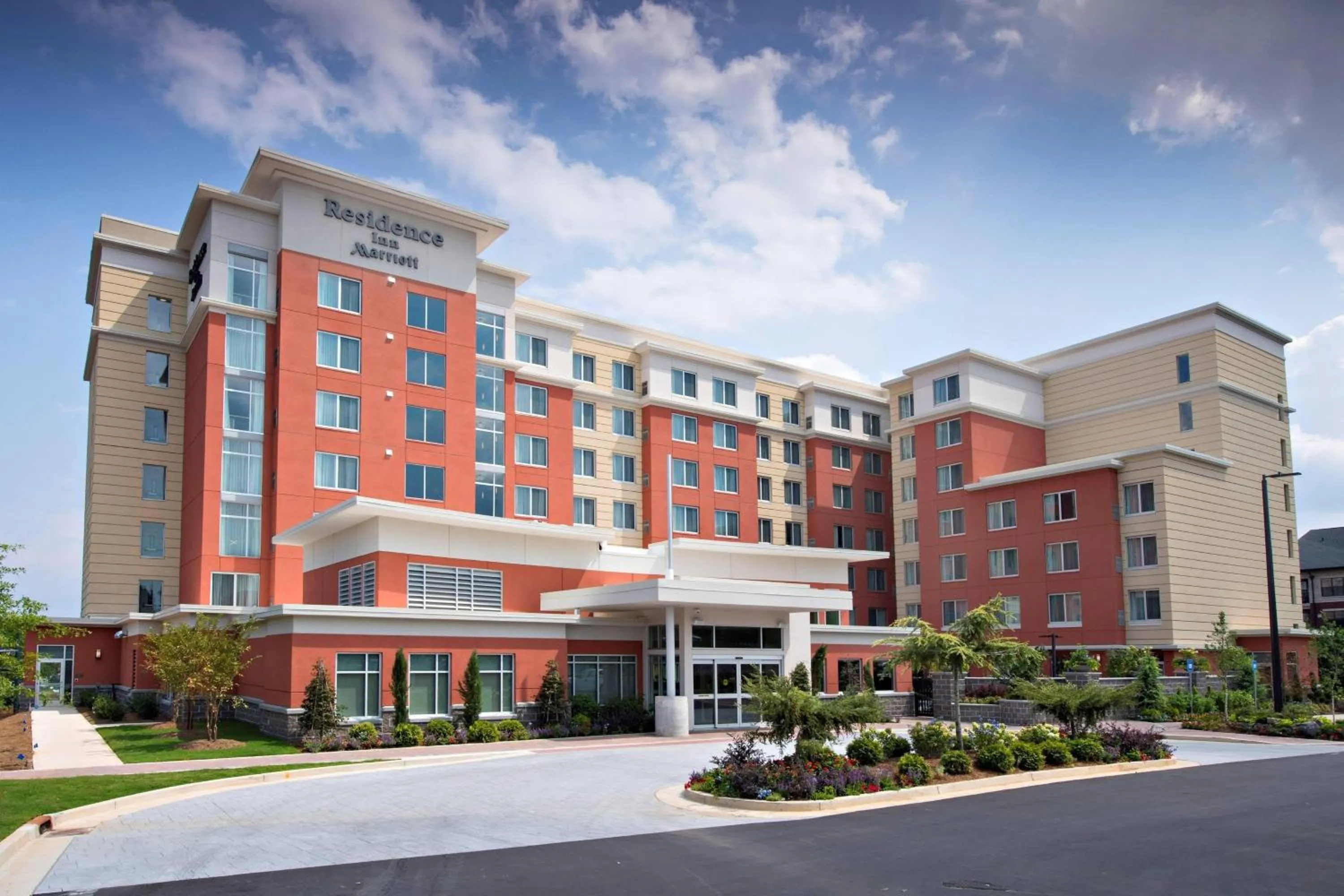 Property building in Residence Inn Atlanta Perimeter Center Dunwoody