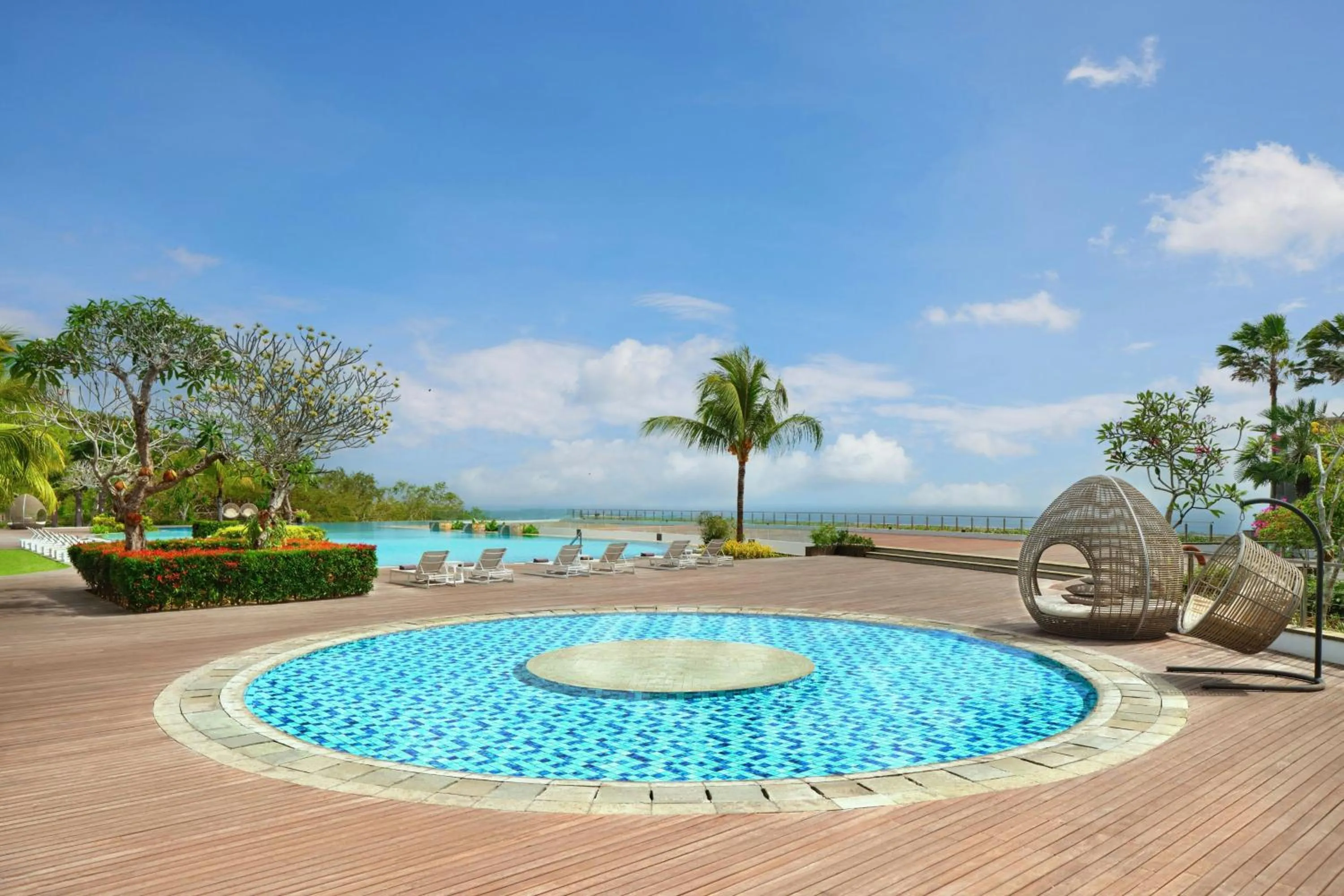 Swimming pool in Renaissance Bali Uluwatu Resort & Spa