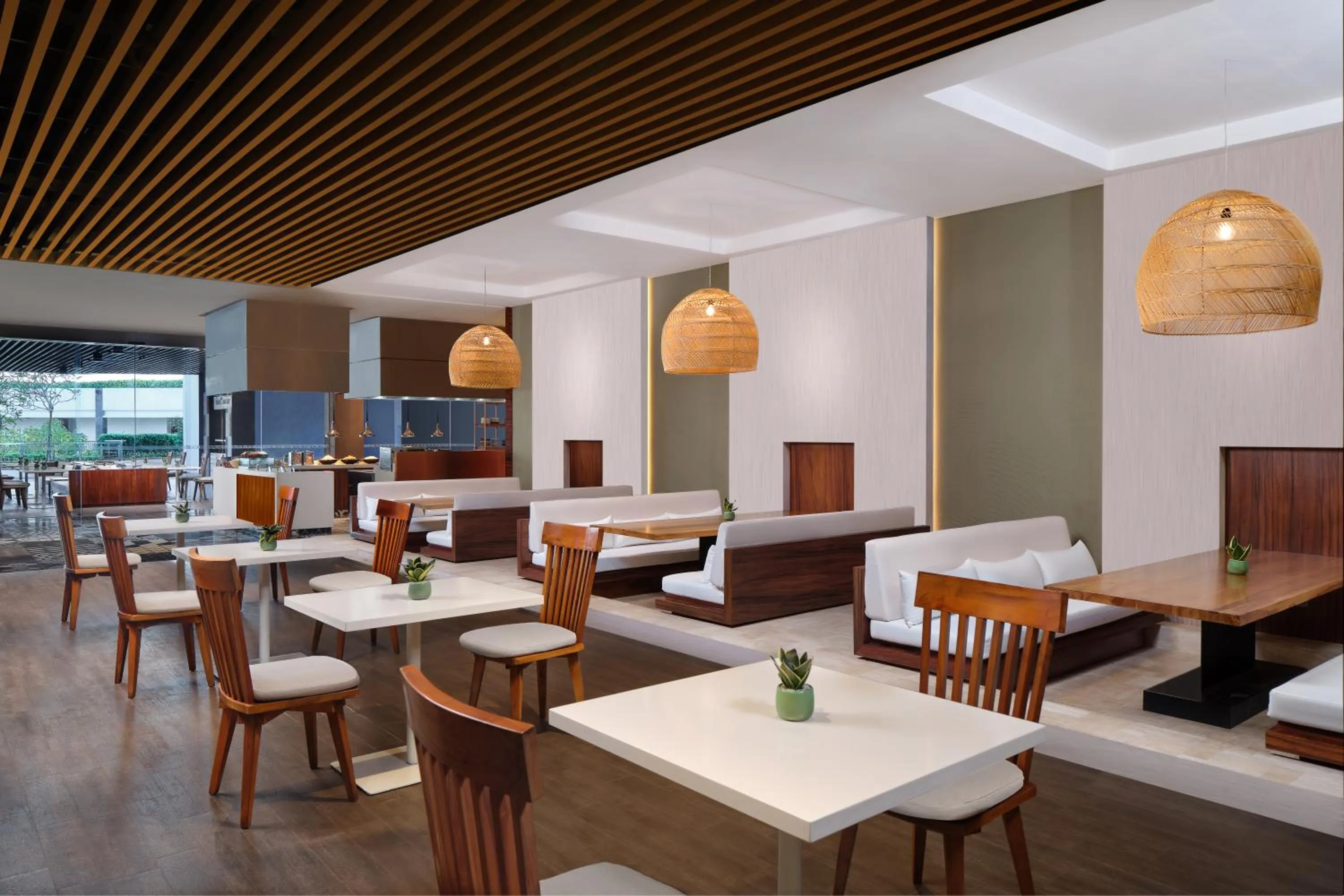 Restaurant/places to eat in Renaissance Bali Uluwatu Resort & Spa