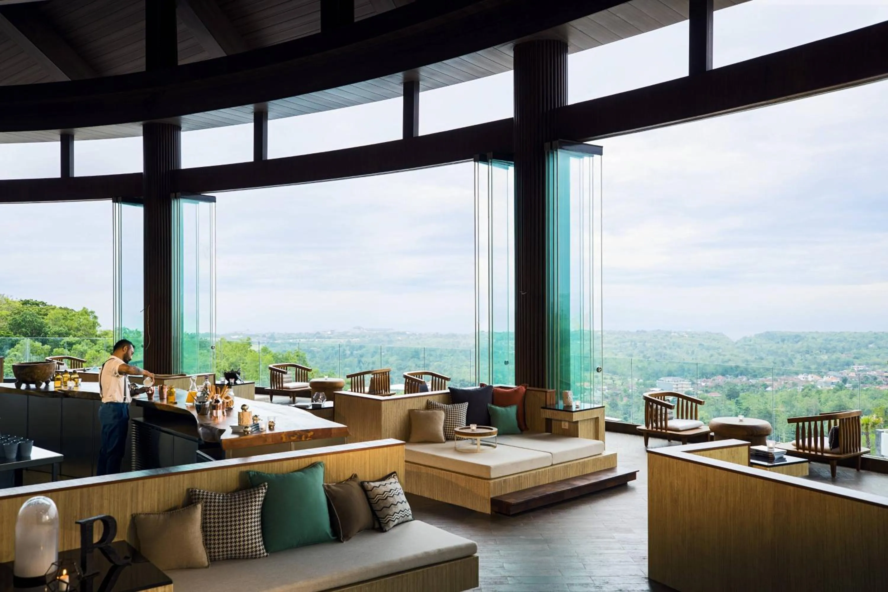 Lounge or bar in Renaissance Bali Uluwatu Resort & Spa