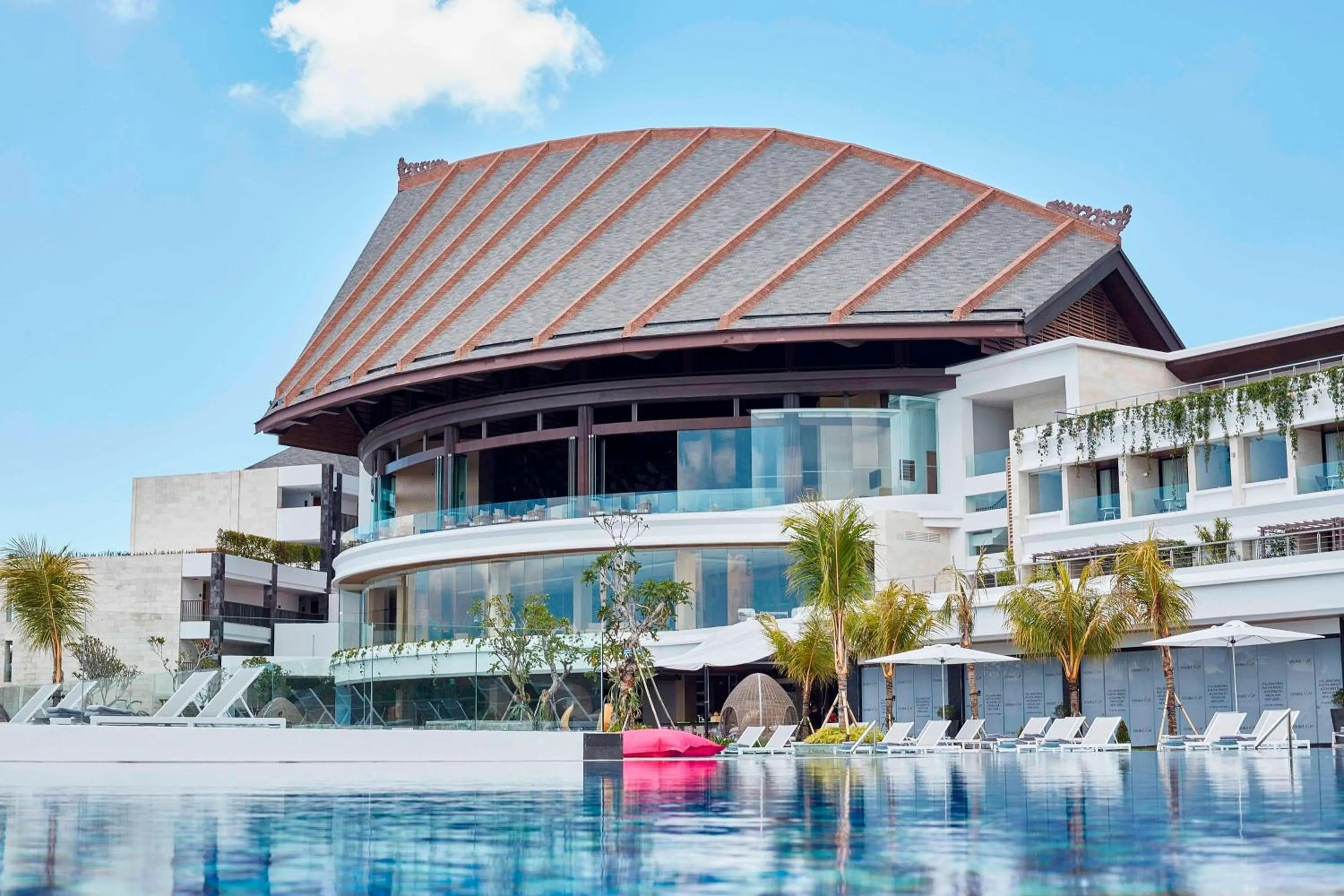 Property building in Renaissance Bali Uluwatu Resort & Spa