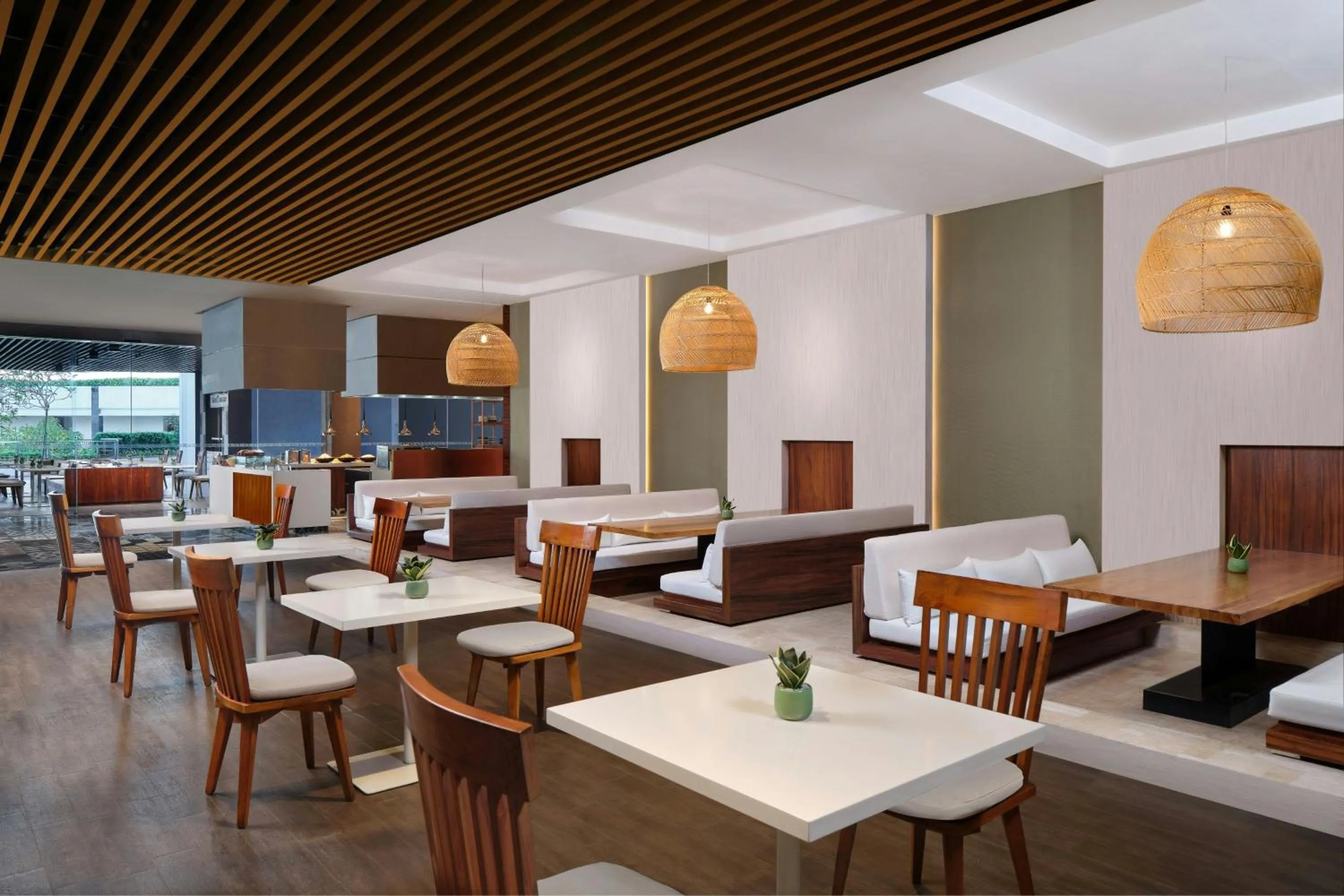 Restaurant/places to eat in Renaissance Bali Uluwatu Resort & Spa