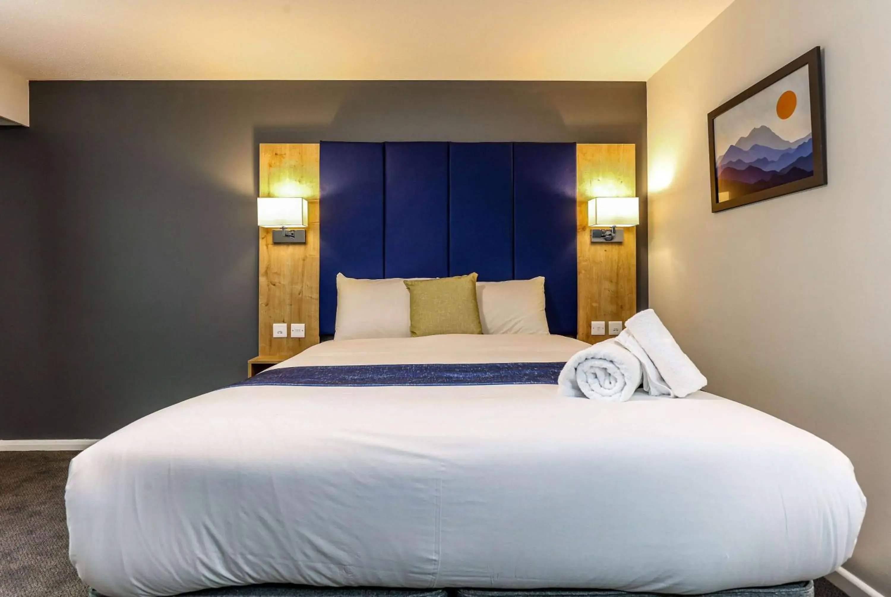 Bed in Days Inn Warwick Northbound M40 Bed in Days Inn Warwick Northbound M40