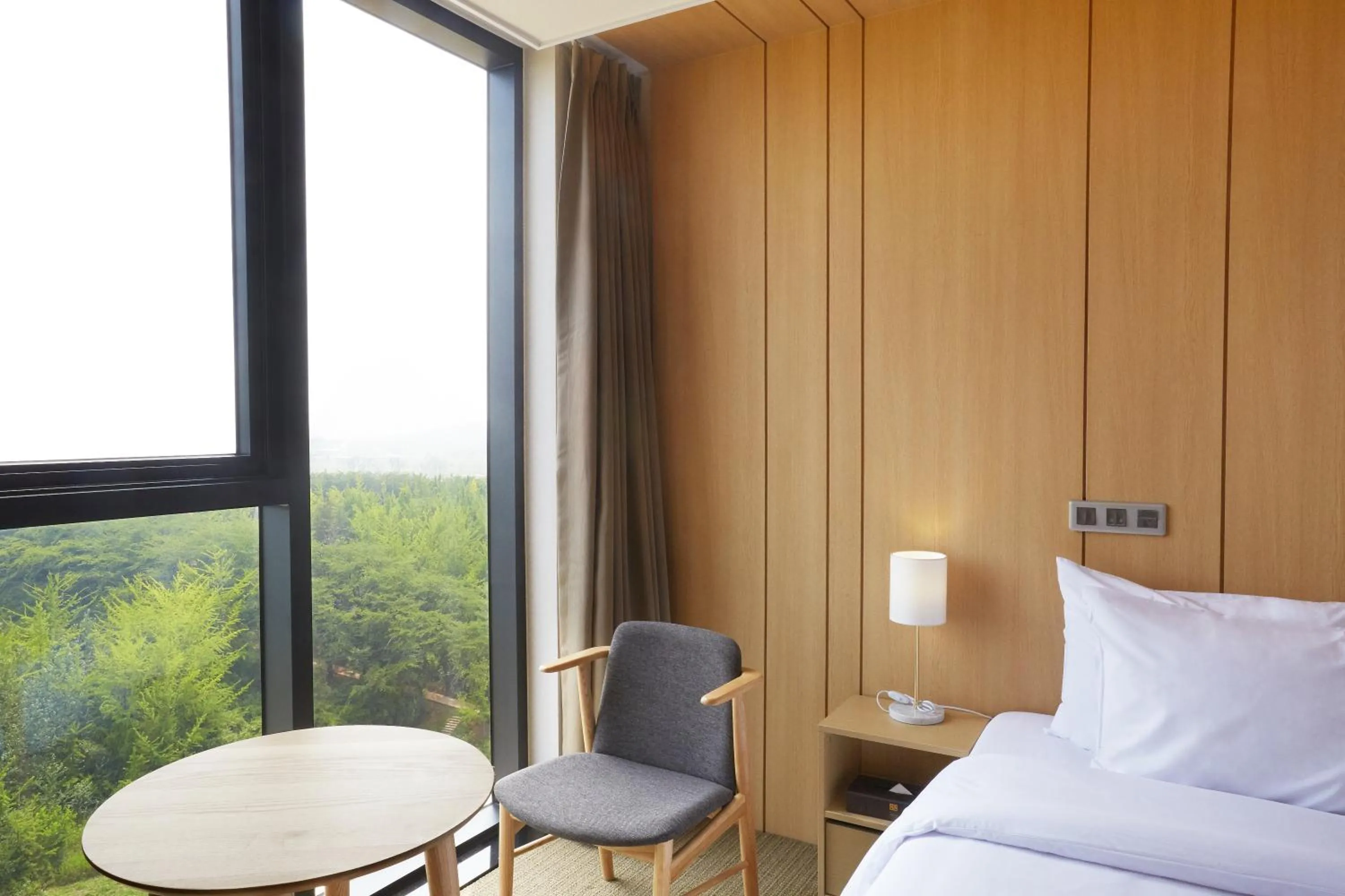 Bed in Royal Emporium Incheon Airport