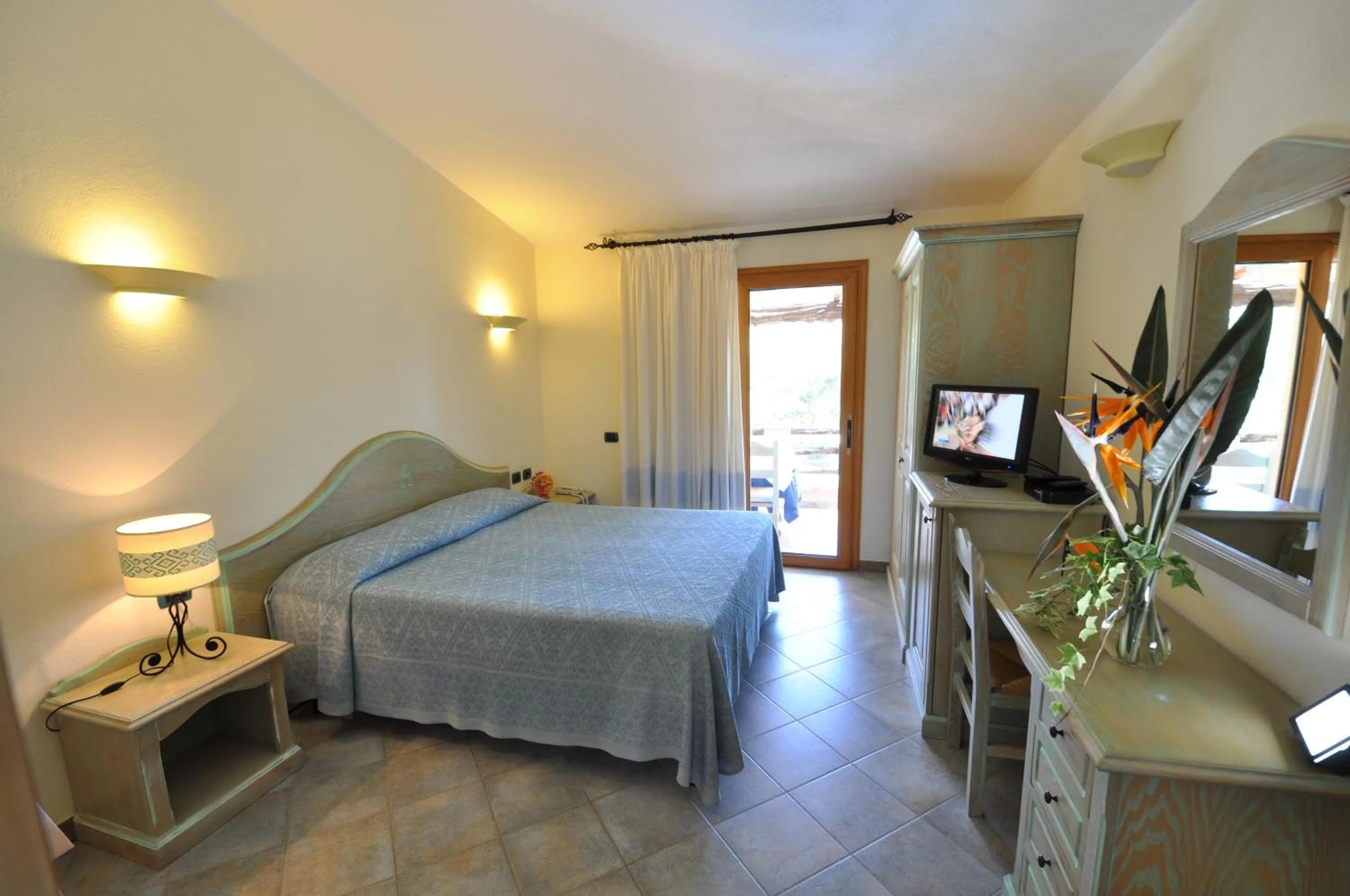 Bedroom, Bed in Hotel Su Giganti