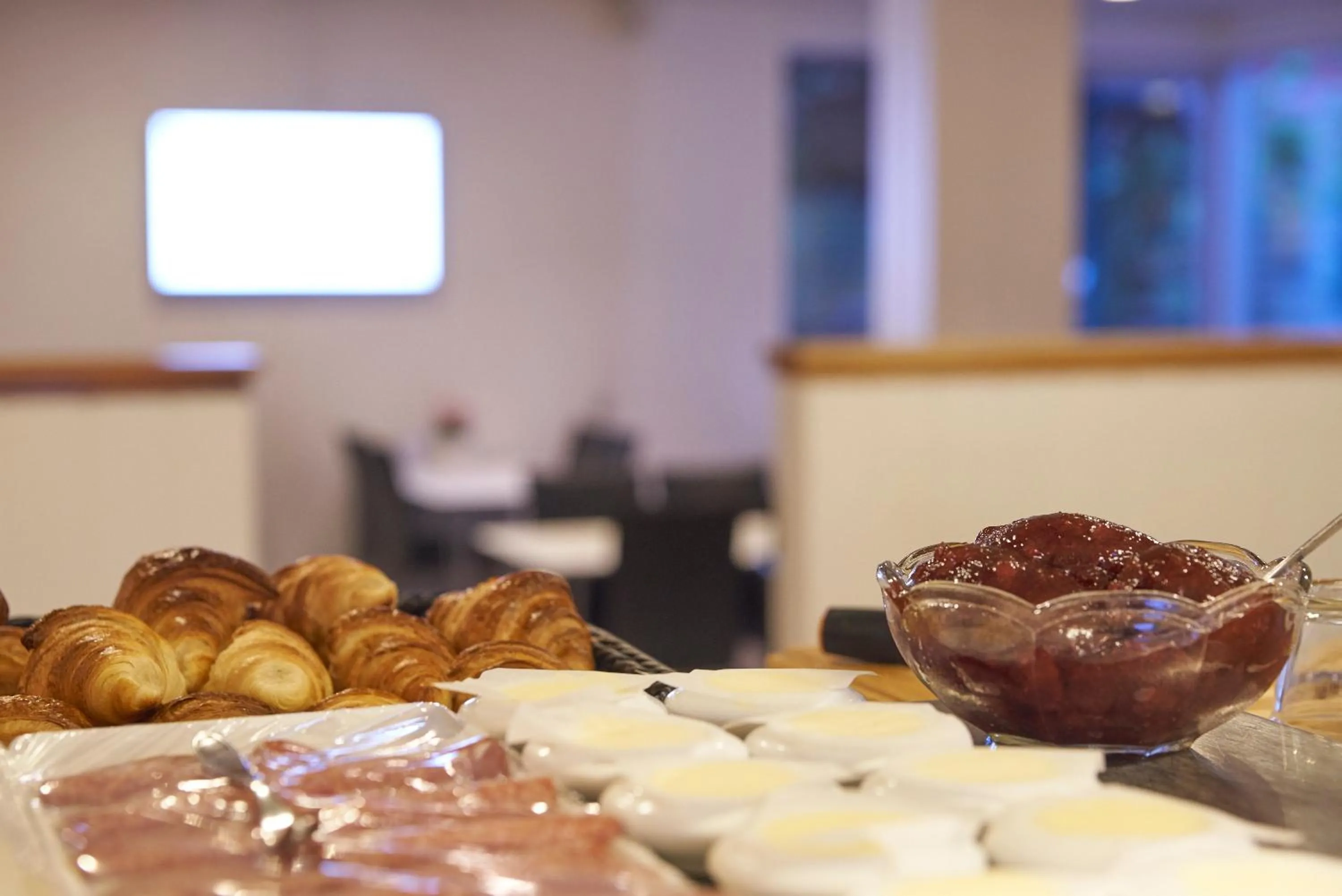 Buffet breakfast in BB-Hotel Frederikshavn Turisthotellet