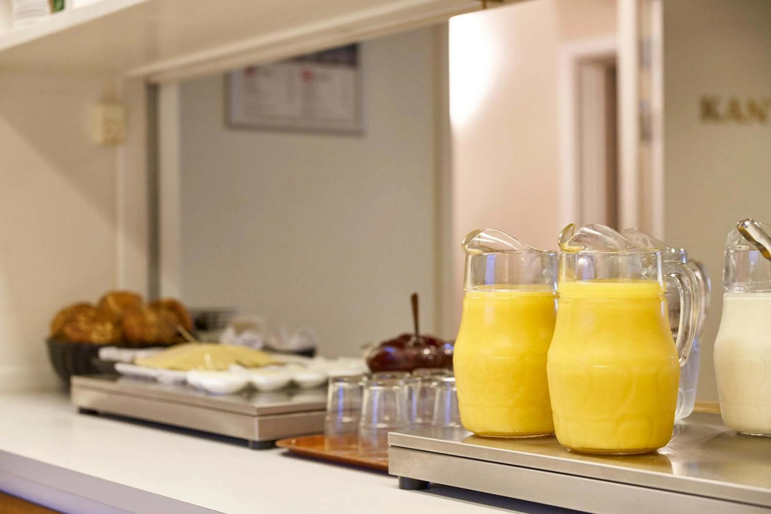 Buffet breakfast in BB-Hotel Frederikshavn Turisthotellet
