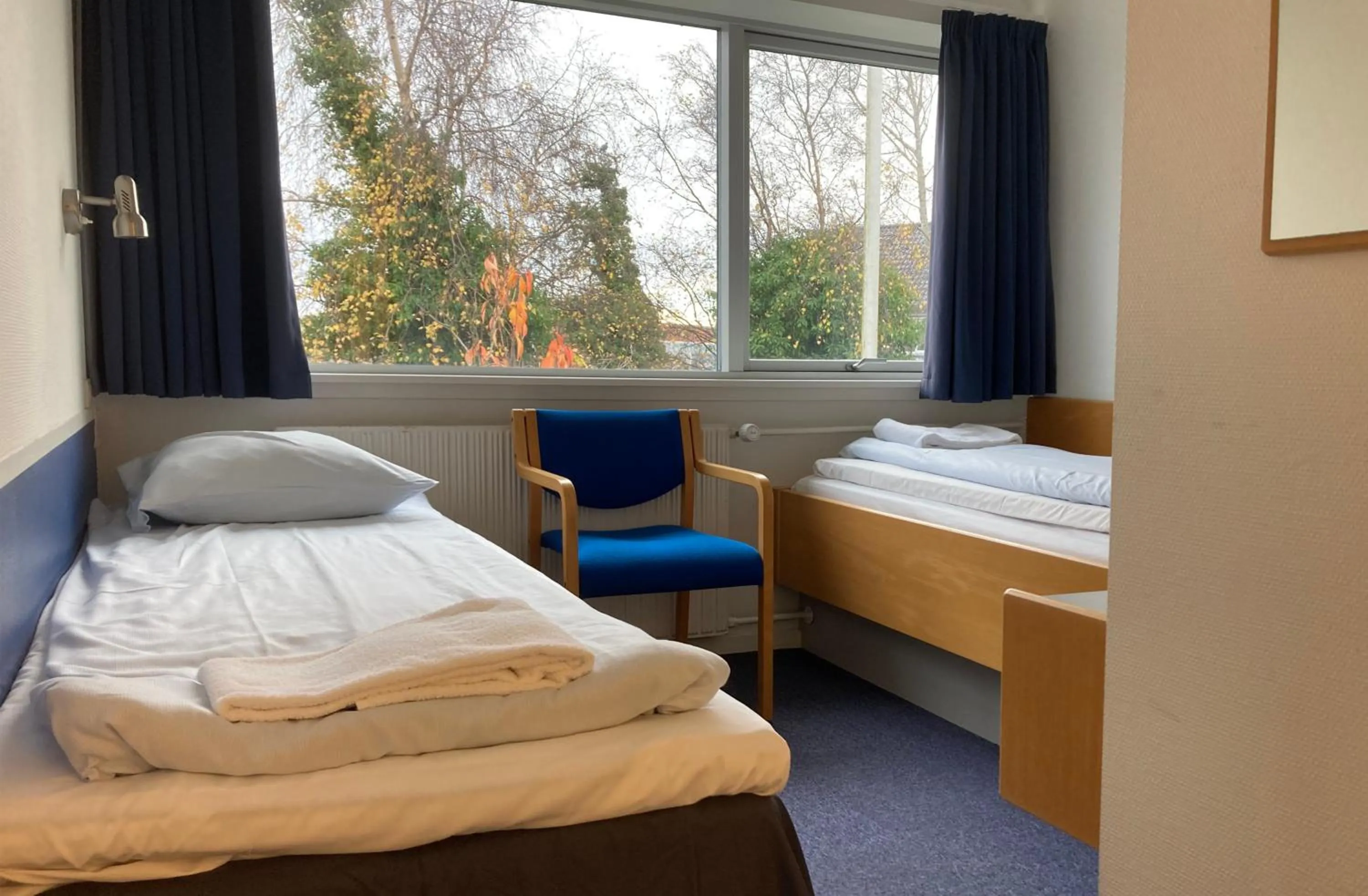 Bathroom, Bed in BB-Hotel Frederikshavn Turisthotellet