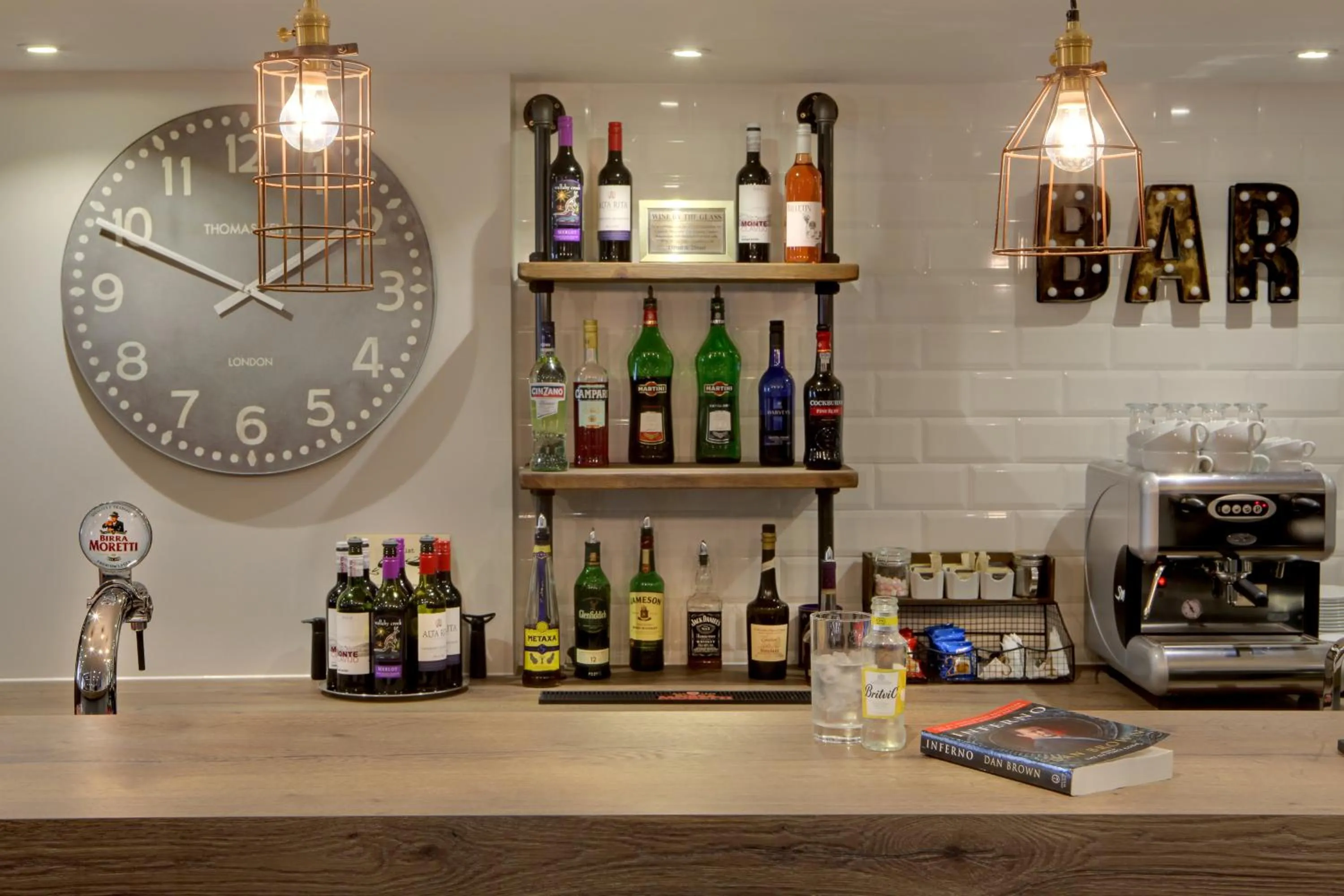 Lounge or bar in Best Western White House Hotel