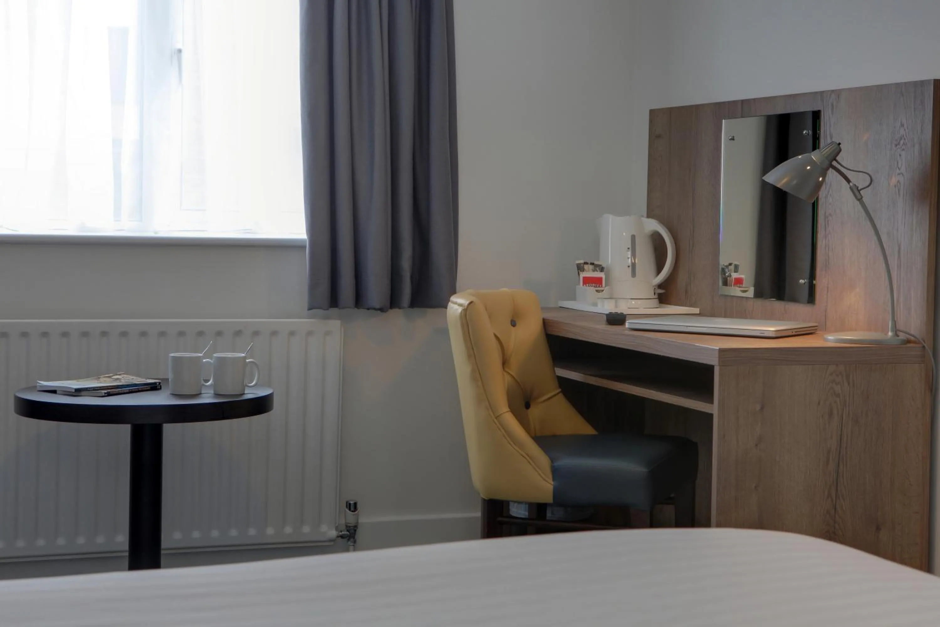 Bedroom in Best Western White House Hotel