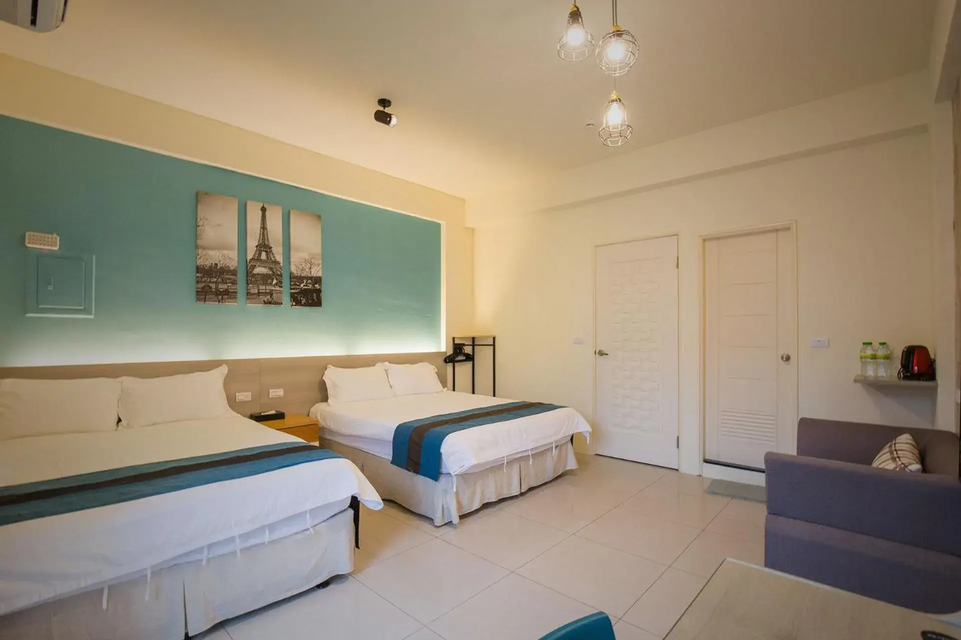 Quadruple Room in Tony's house Quadruple Room in Tony's house