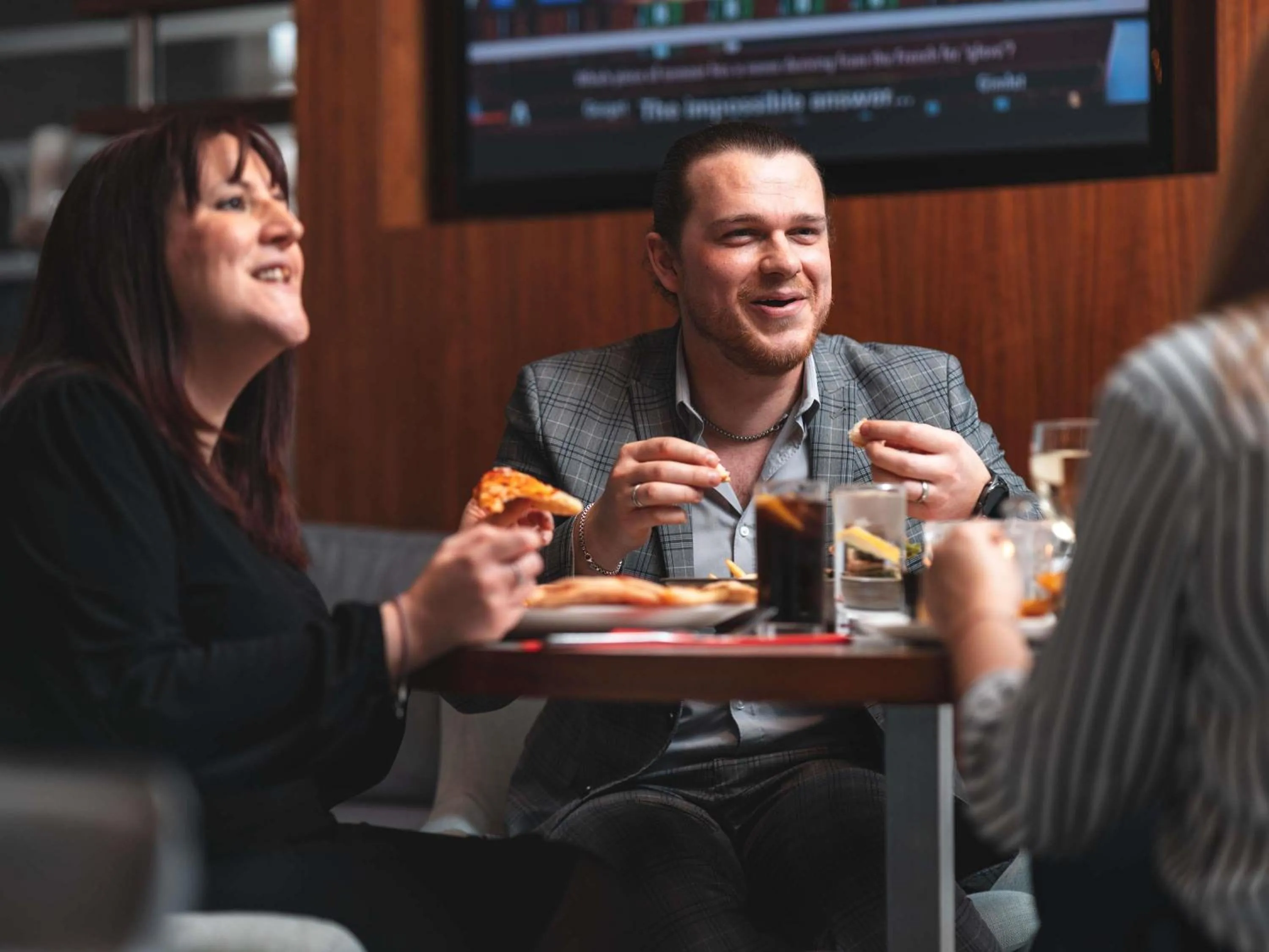 Lounge or bar in Novotel Southampton