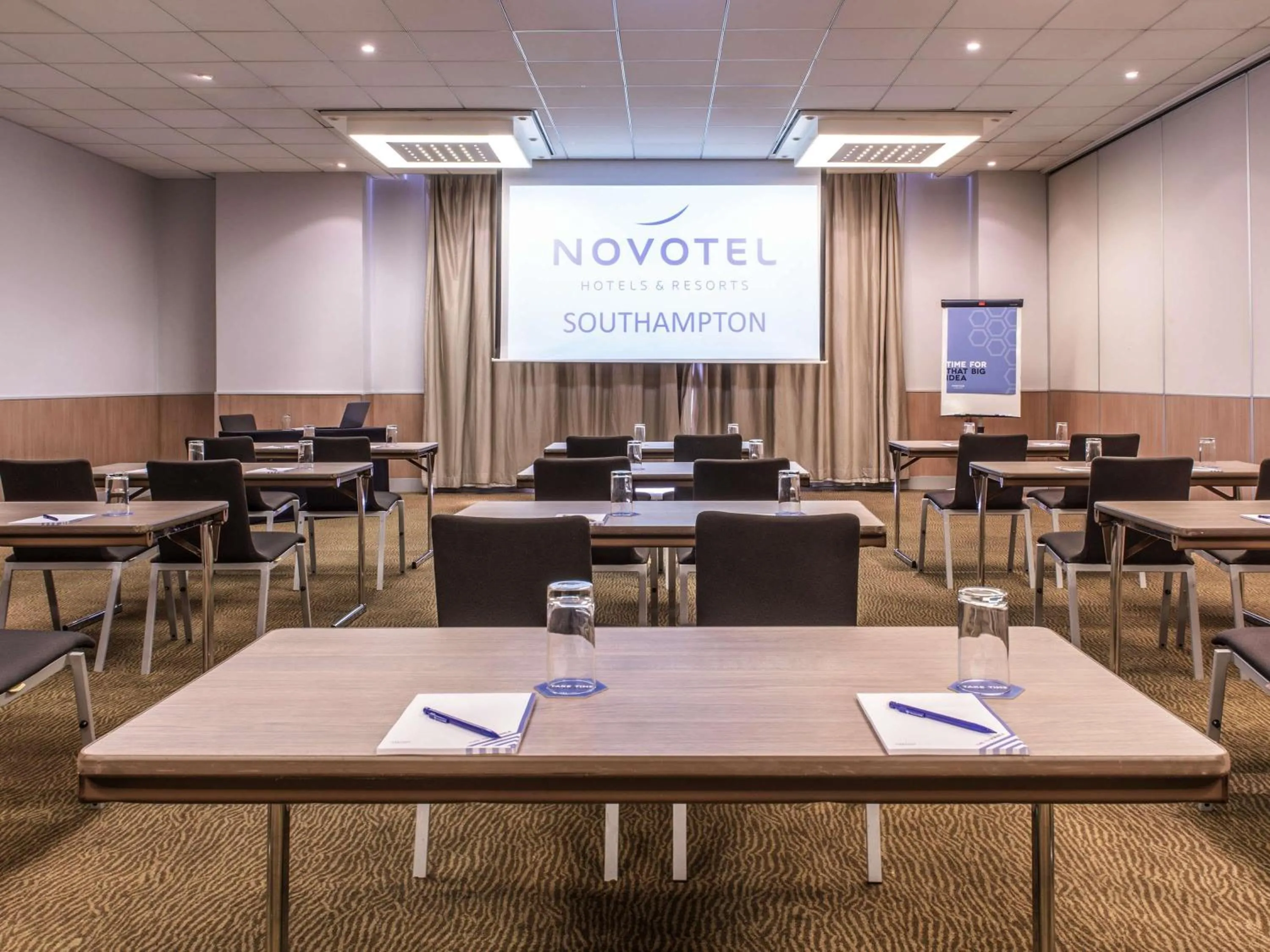 Meeting/conference room in Novotel Southampton