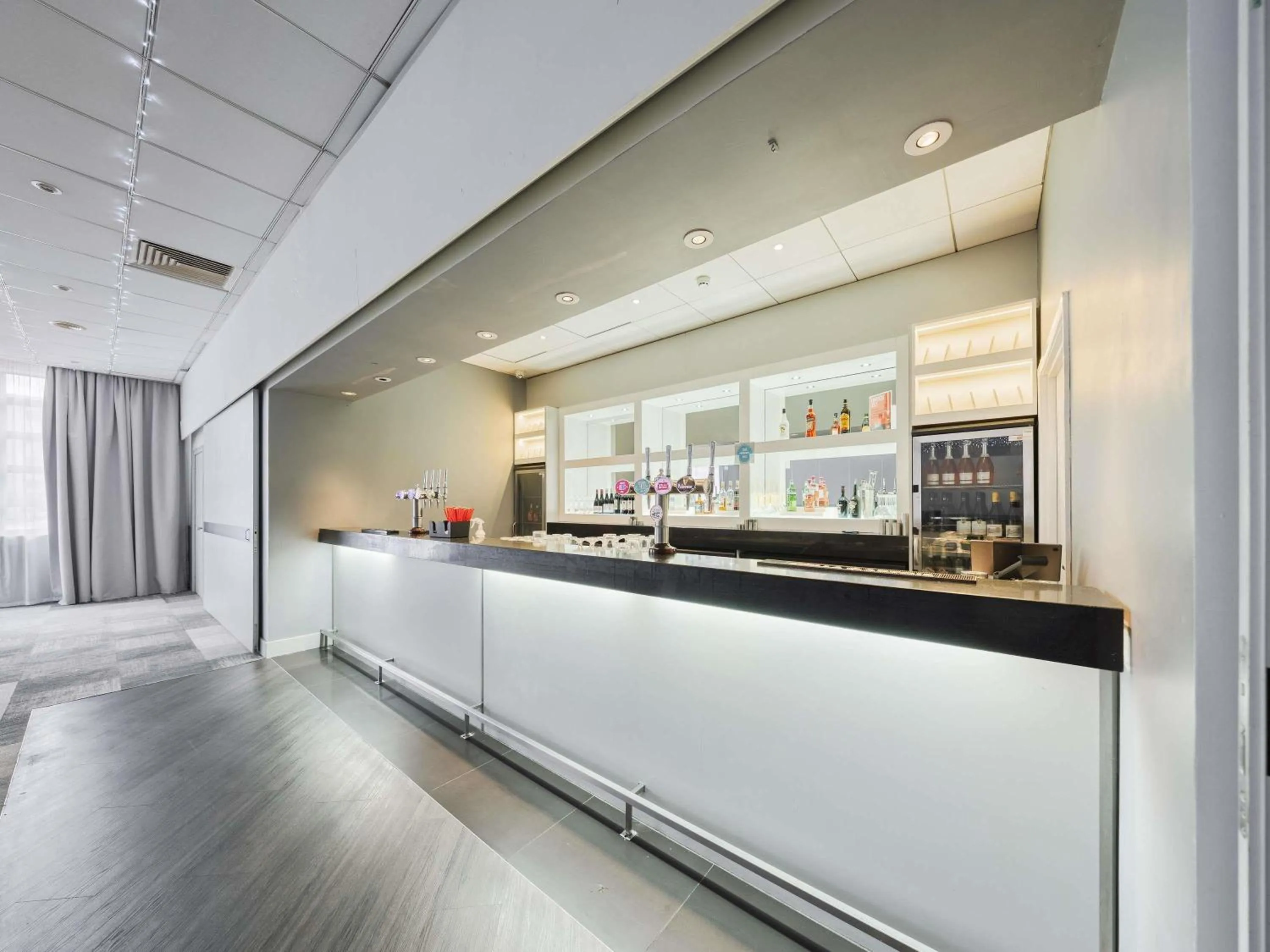 Meeting/conference room in Novotel Southampton