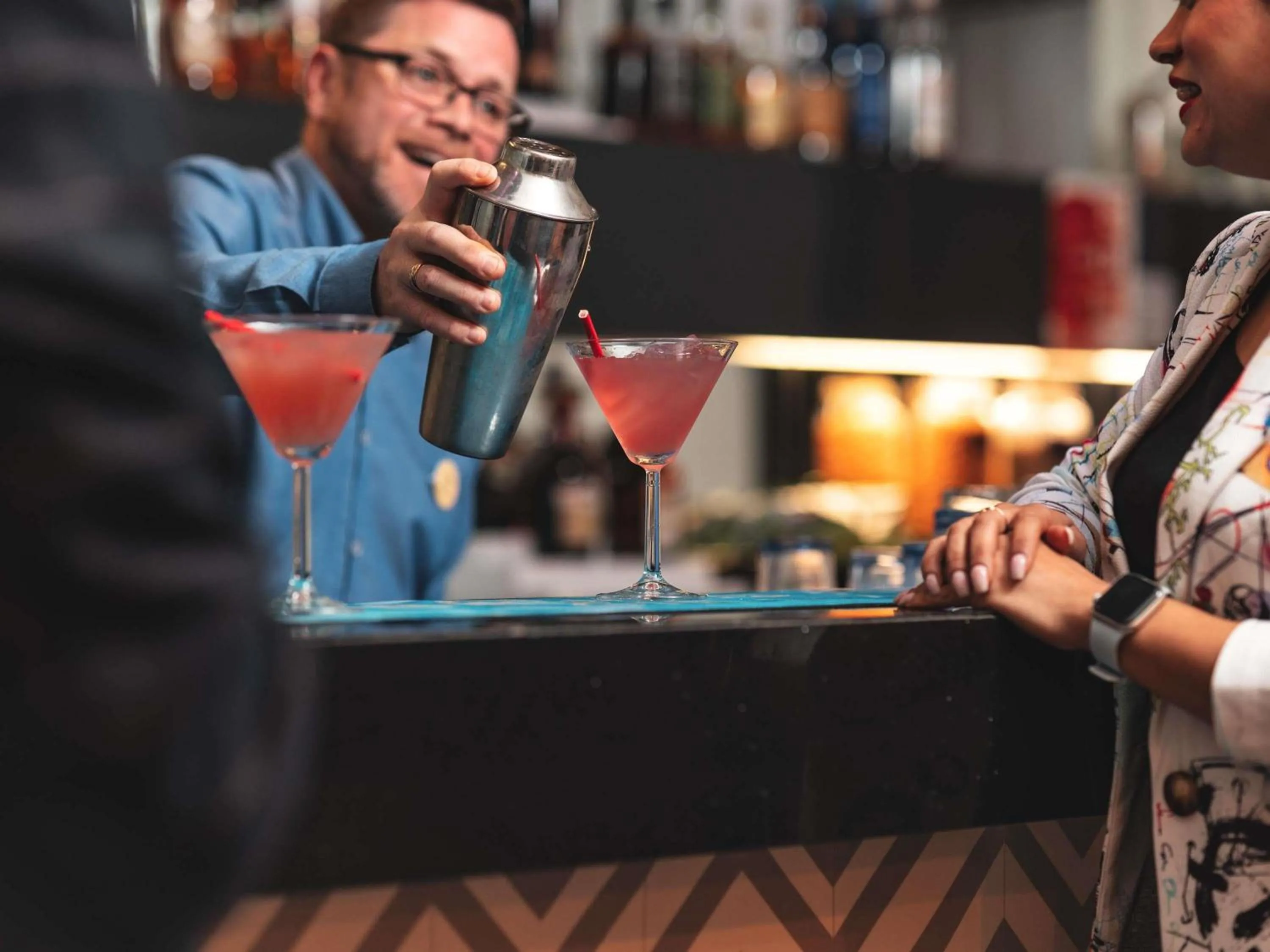 Lounge or bar in Novotel Southampton