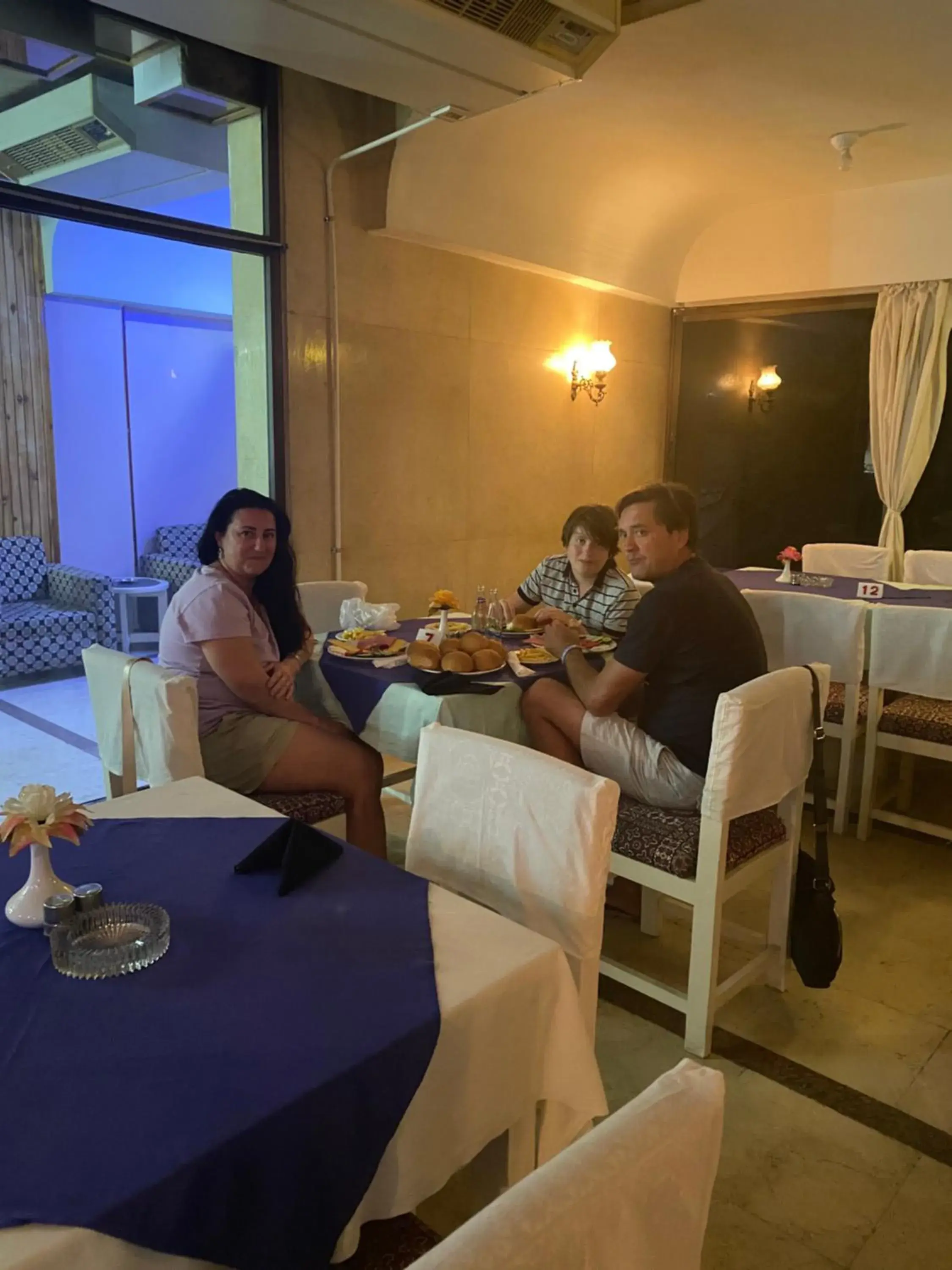 Restaurant/places to eat in Shady Hotel Luxor Restaurant/places to eat in Shady Hotel Luxor