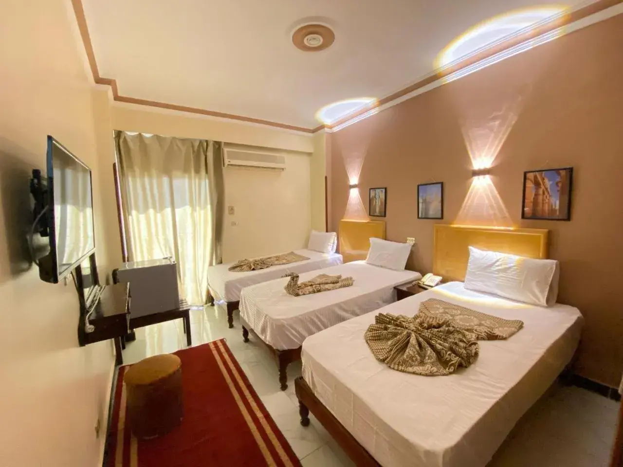 Bed in Shady Hotel Luxor Bed in Shady Hotel Luxor