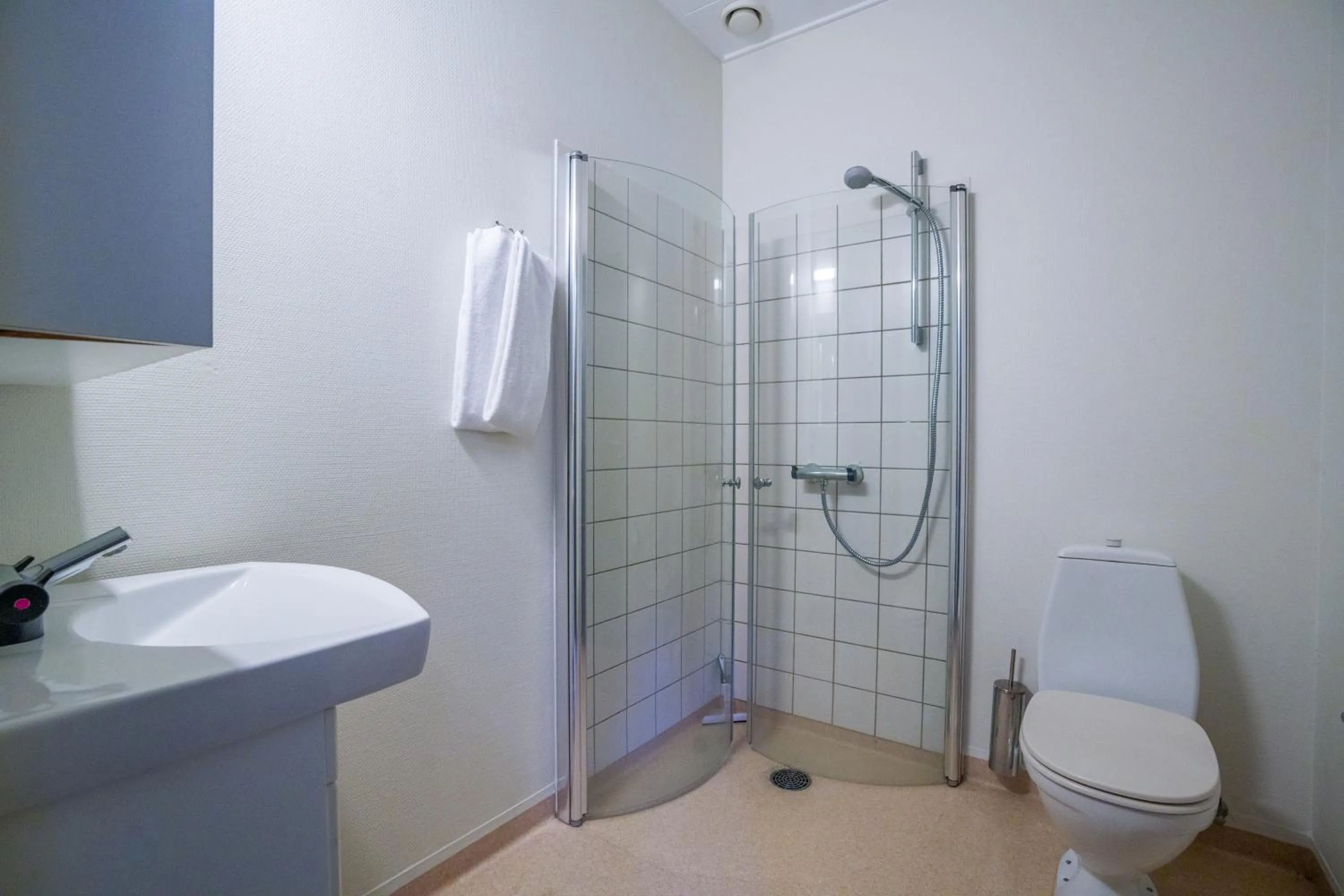 Shower in Hotel Hedemarken