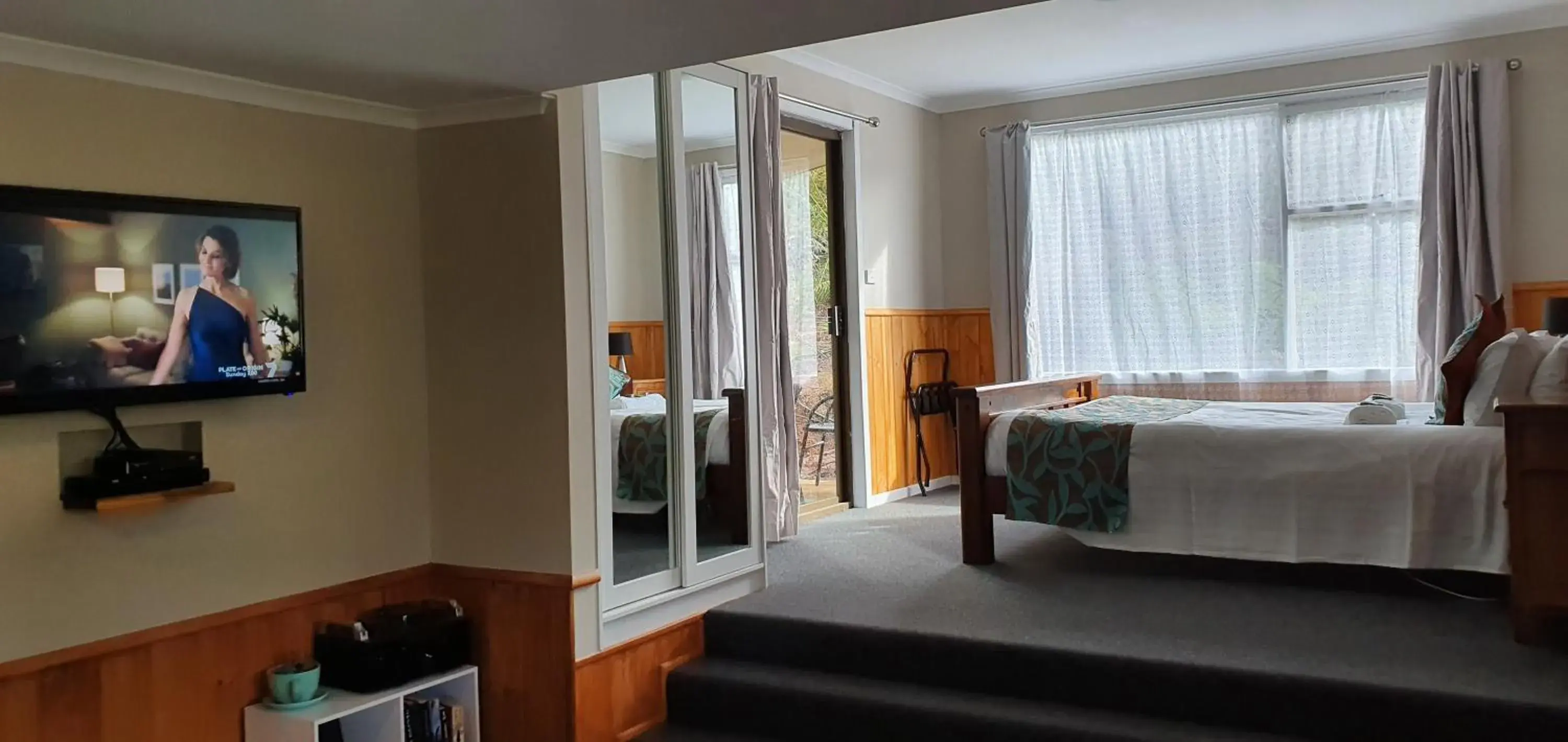 Bedroom, Bed in Cradle Alpine Retreat Bedroom, Bed in Cradle Alpine Retreat