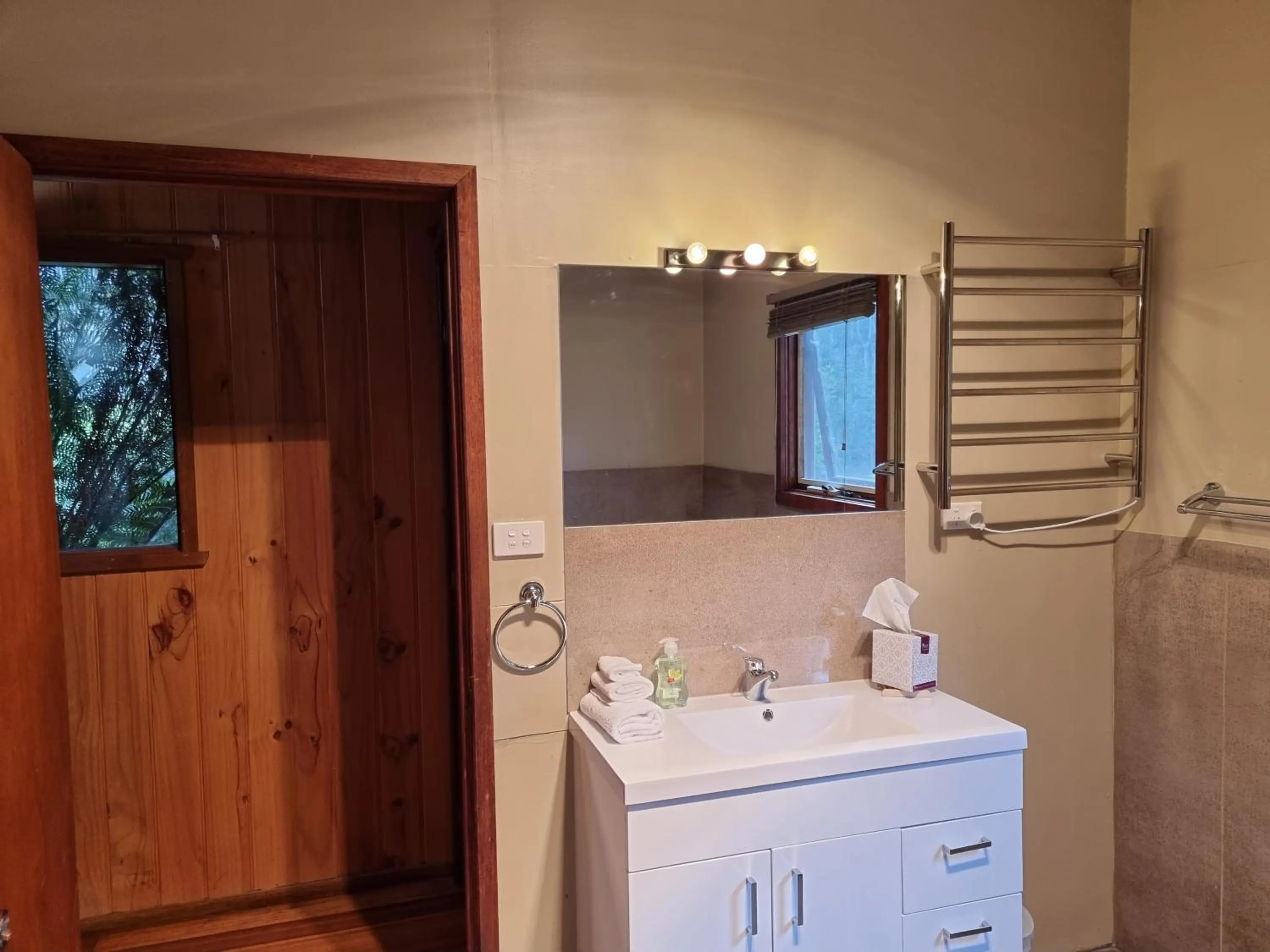 Bathroom in Cradle Alpine Retreat