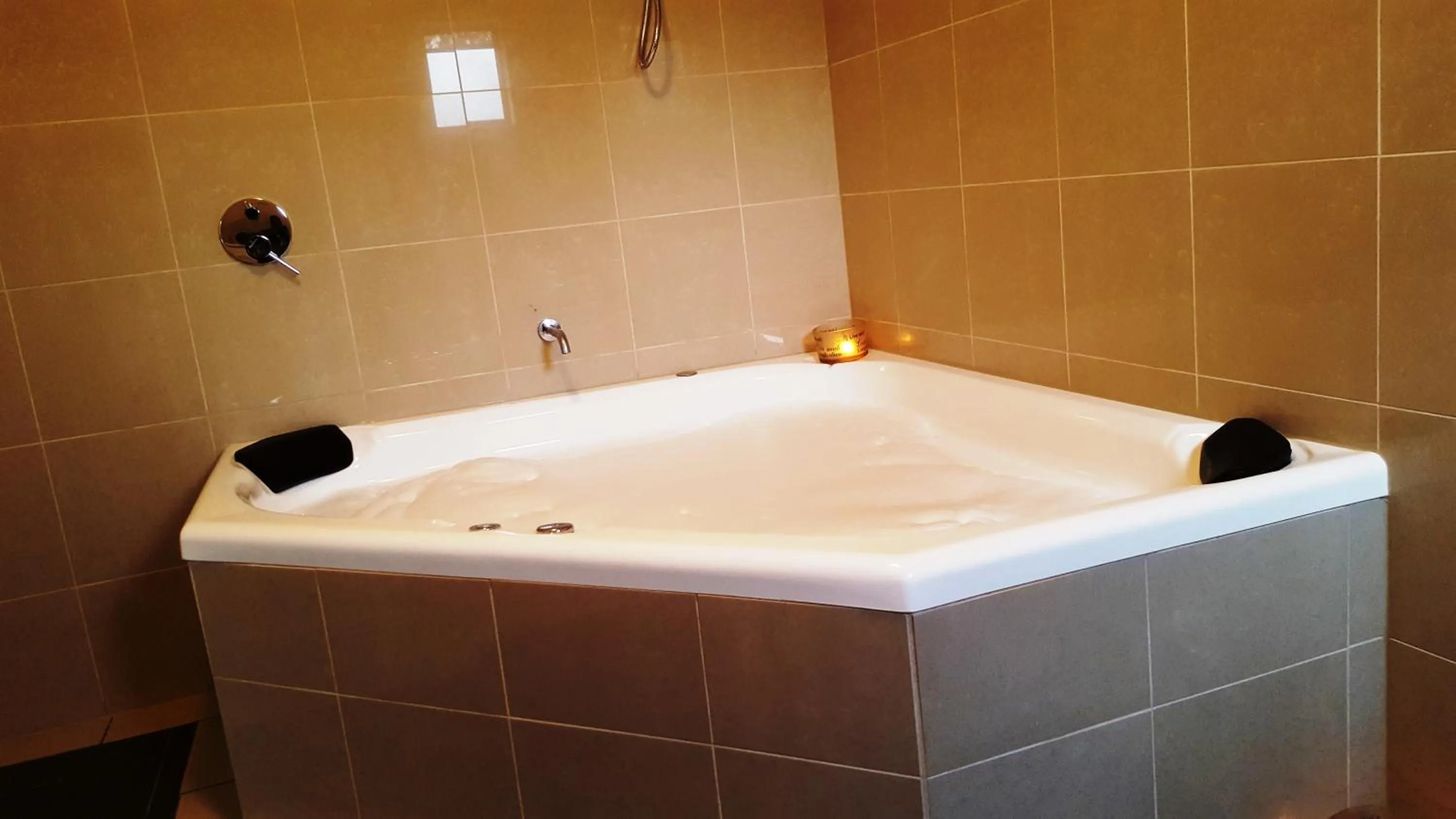 Bathroom in Cradle Alpine Retreat