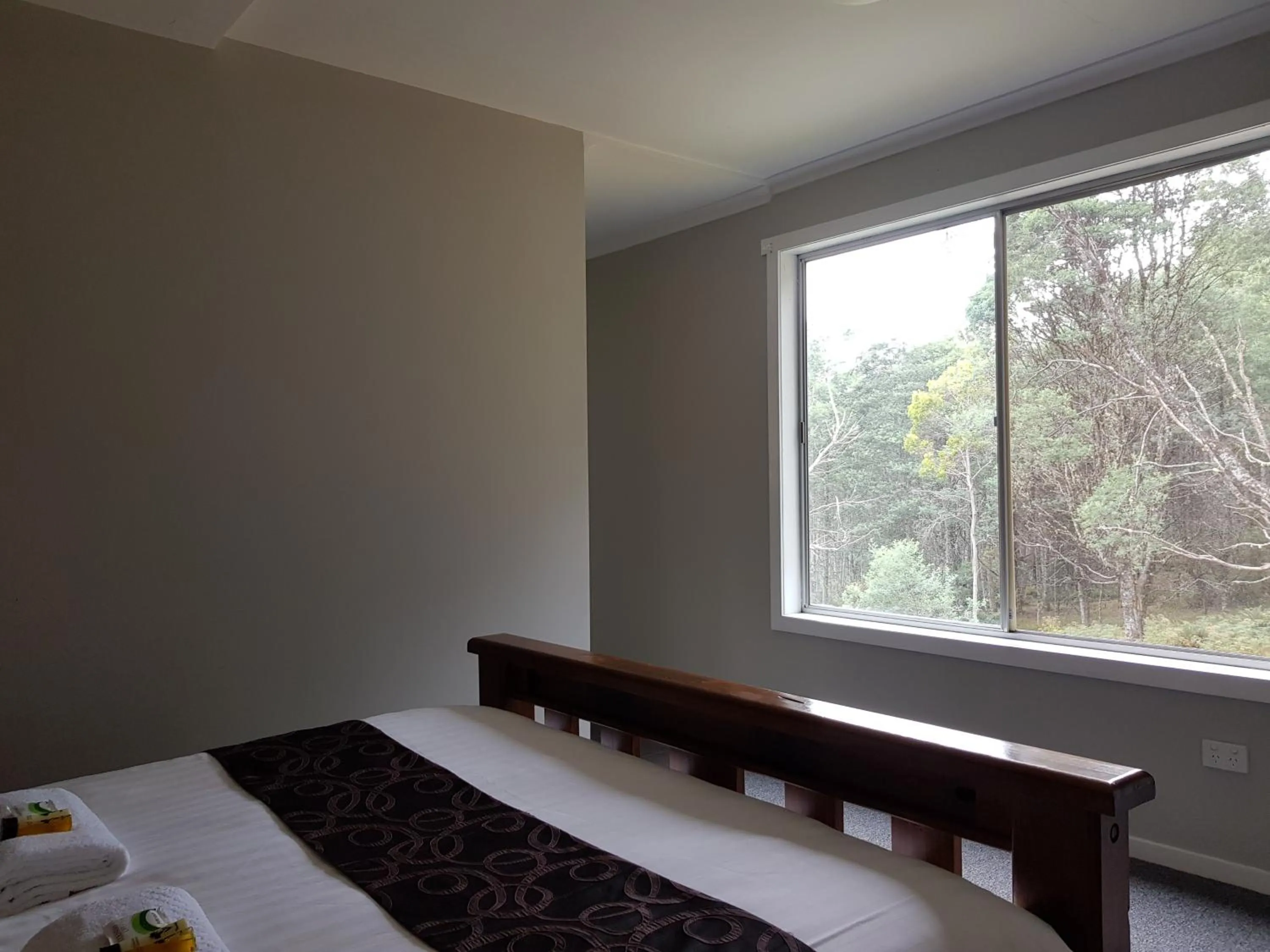 Bedroom, Bed in Cradle Alpine Retreat